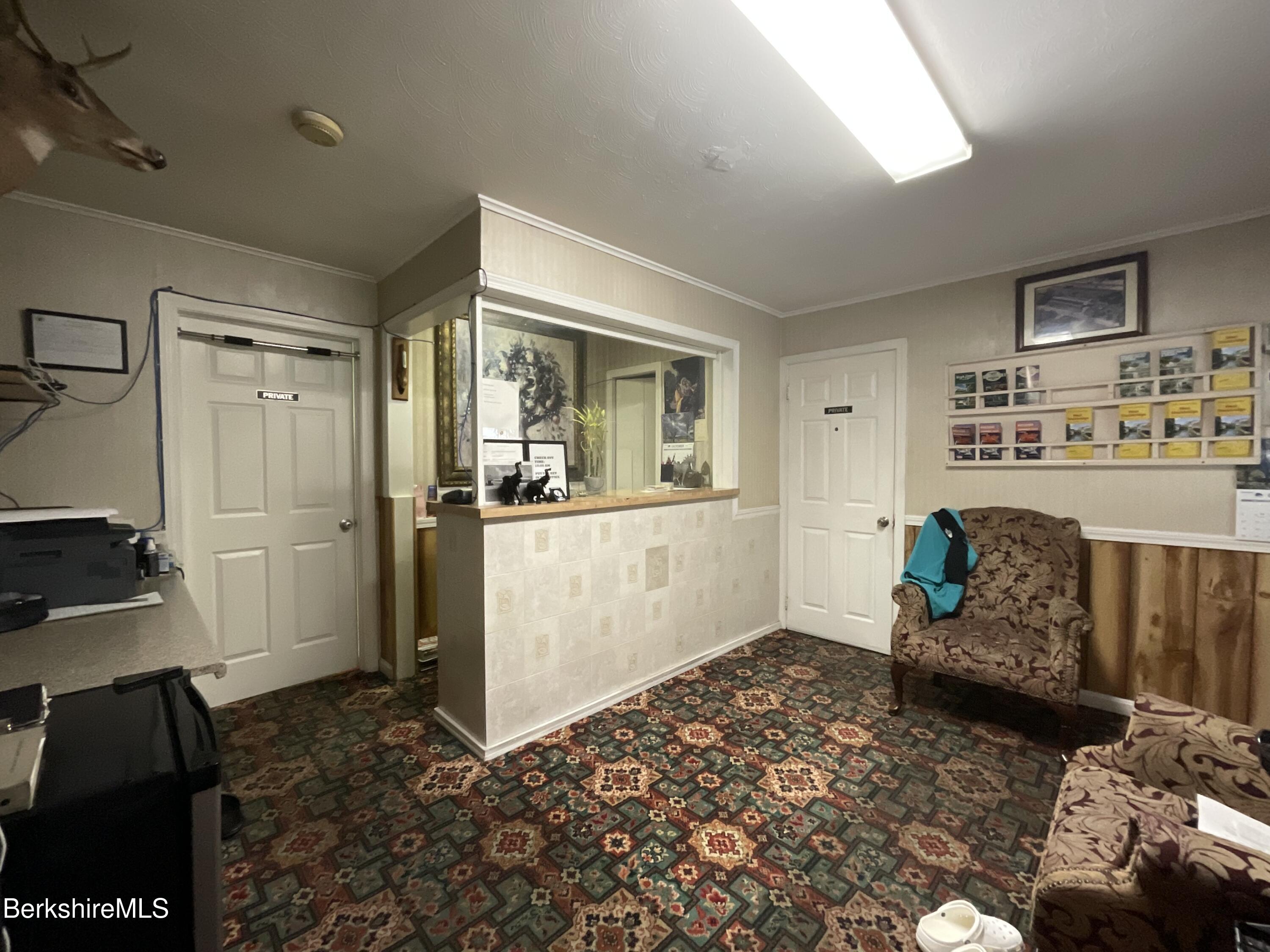42 Stockbridge Rd