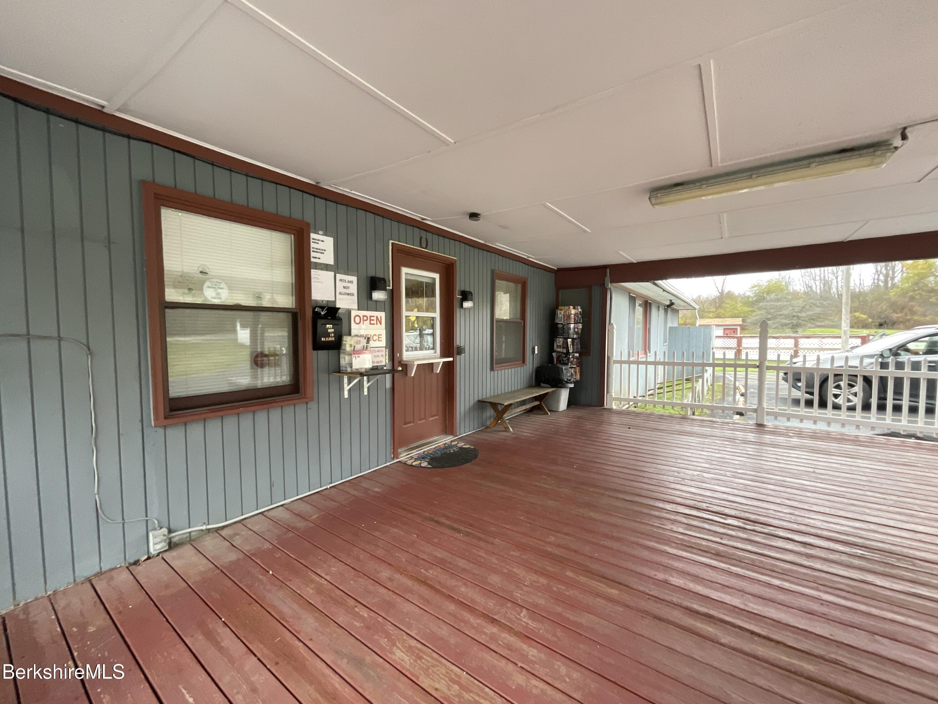 42 Stockbridge Rd