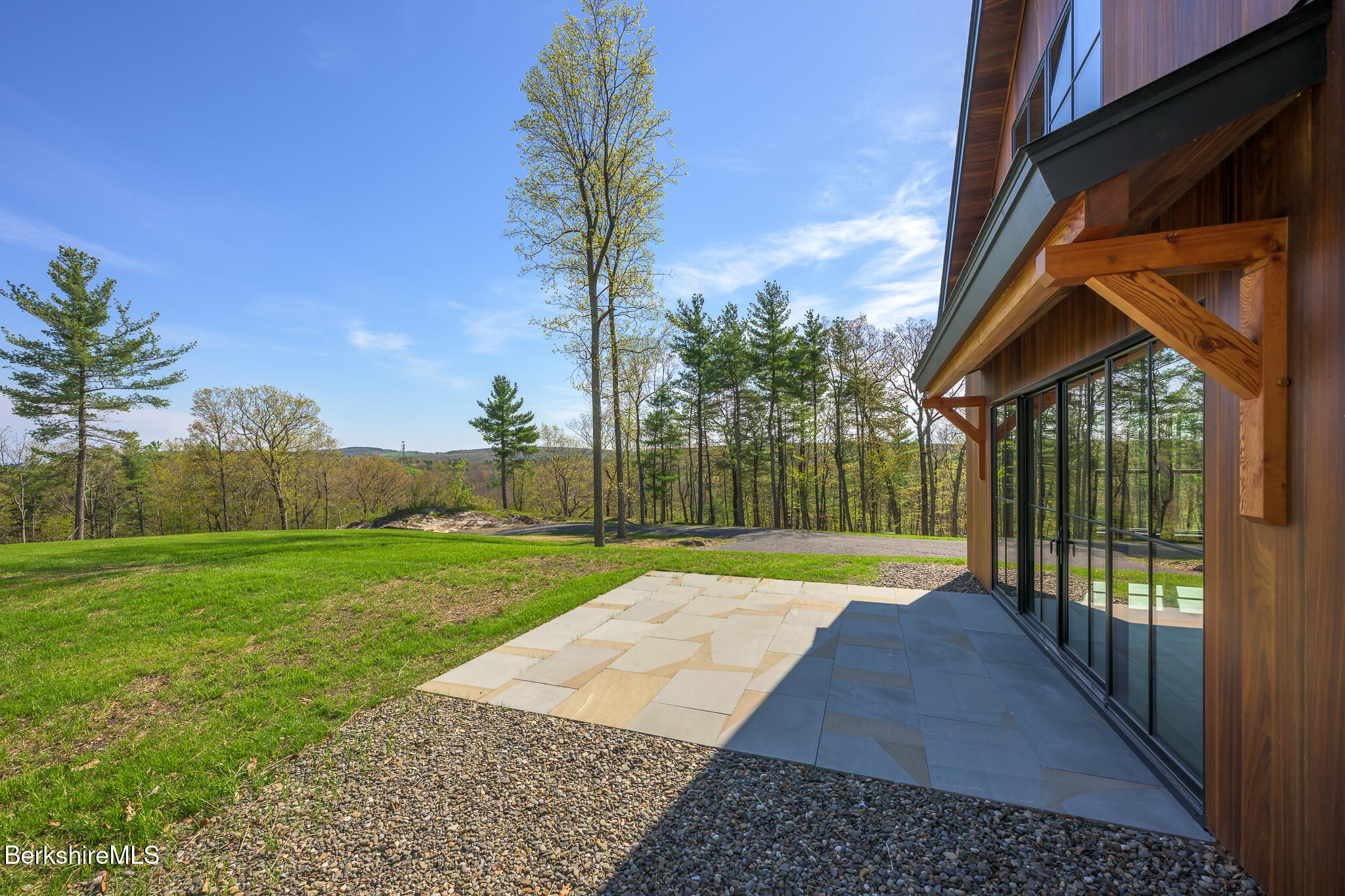 1167 Harlemville Rd
