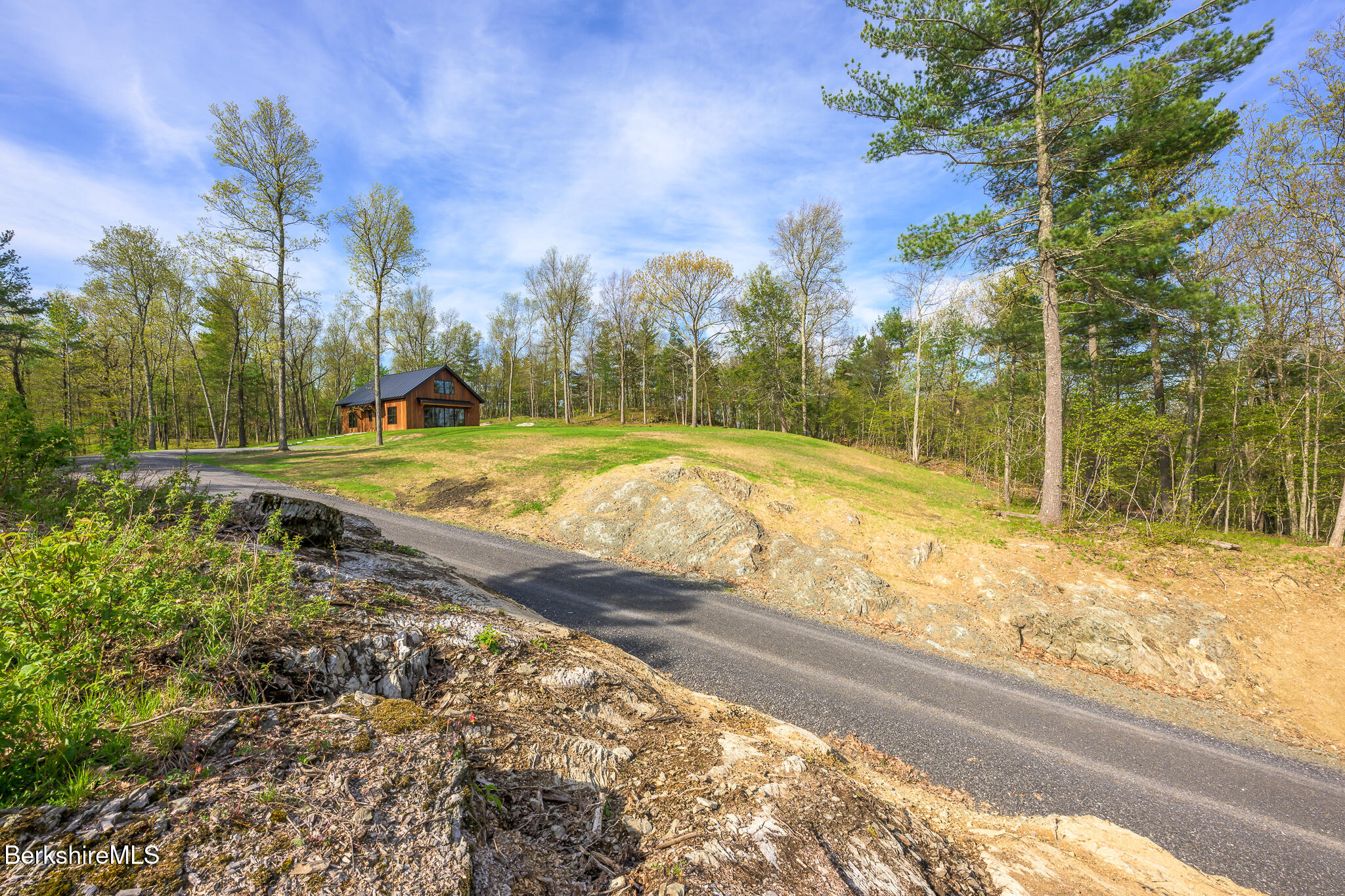 1167 Harlemville Rd