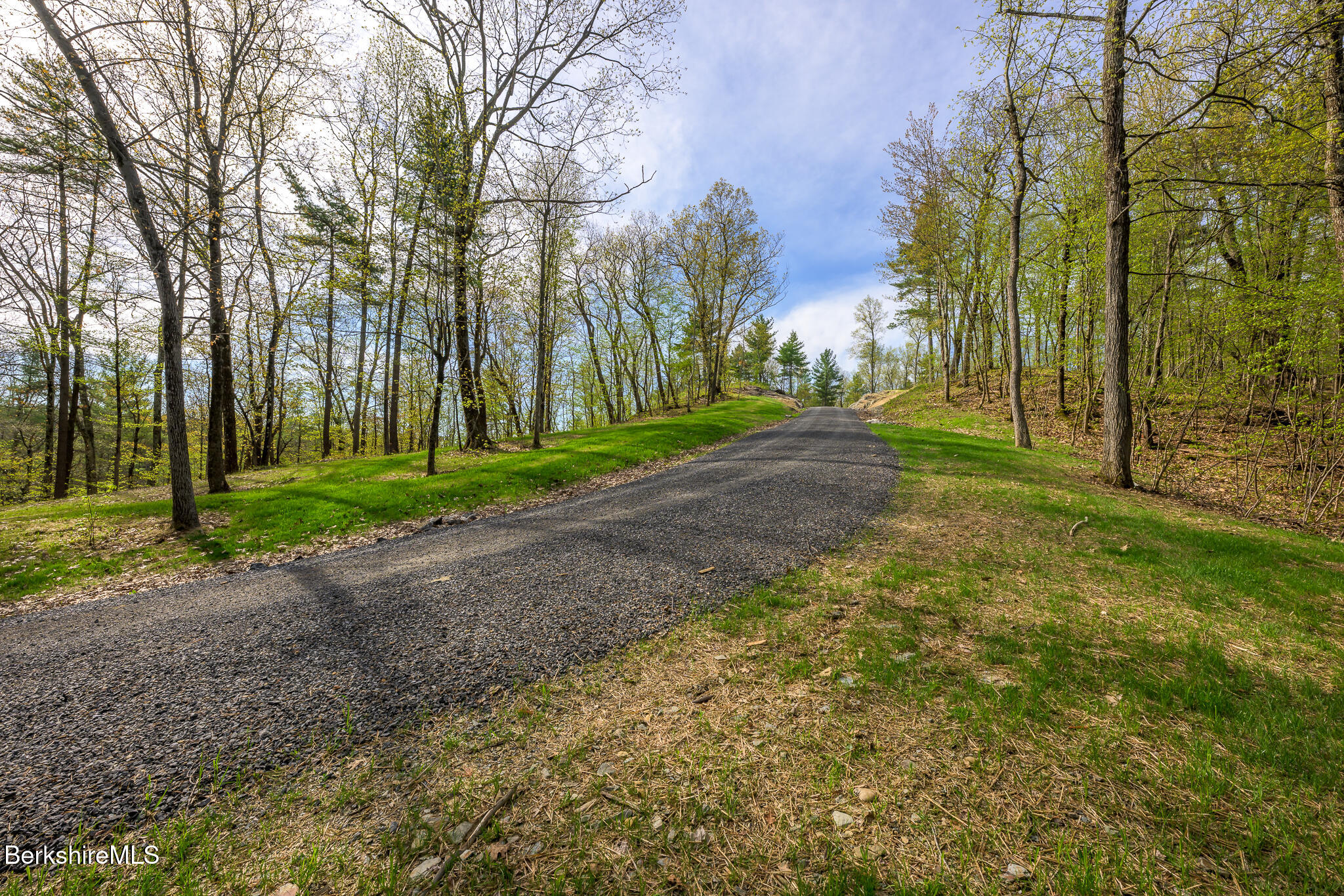 1167 Harlemville Rd
