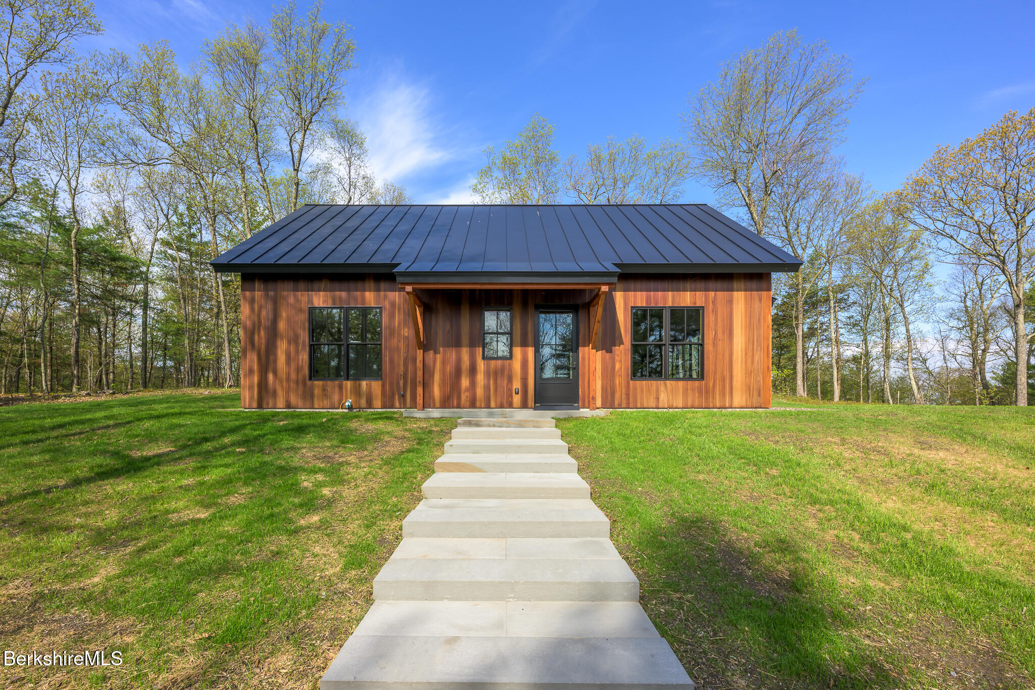 1167 Harlemville Rd