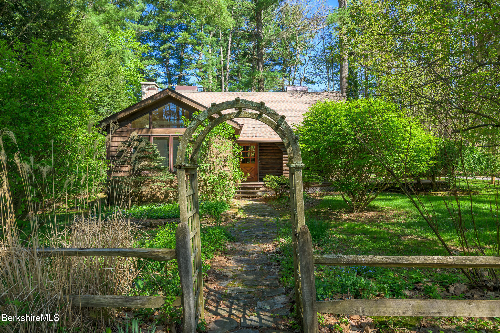 34 Queechy Shores Beach Rd