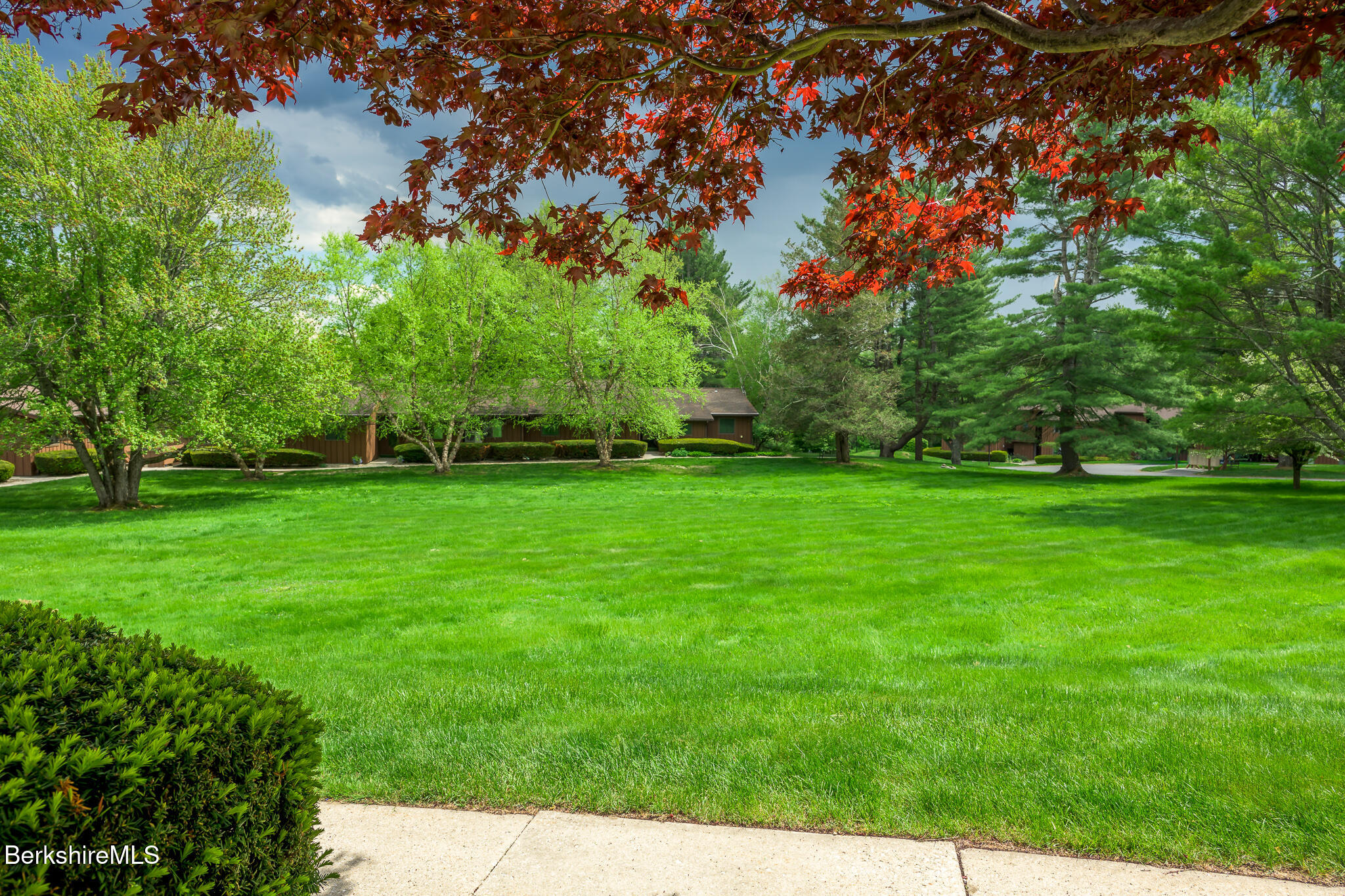 64 Churchill Crest