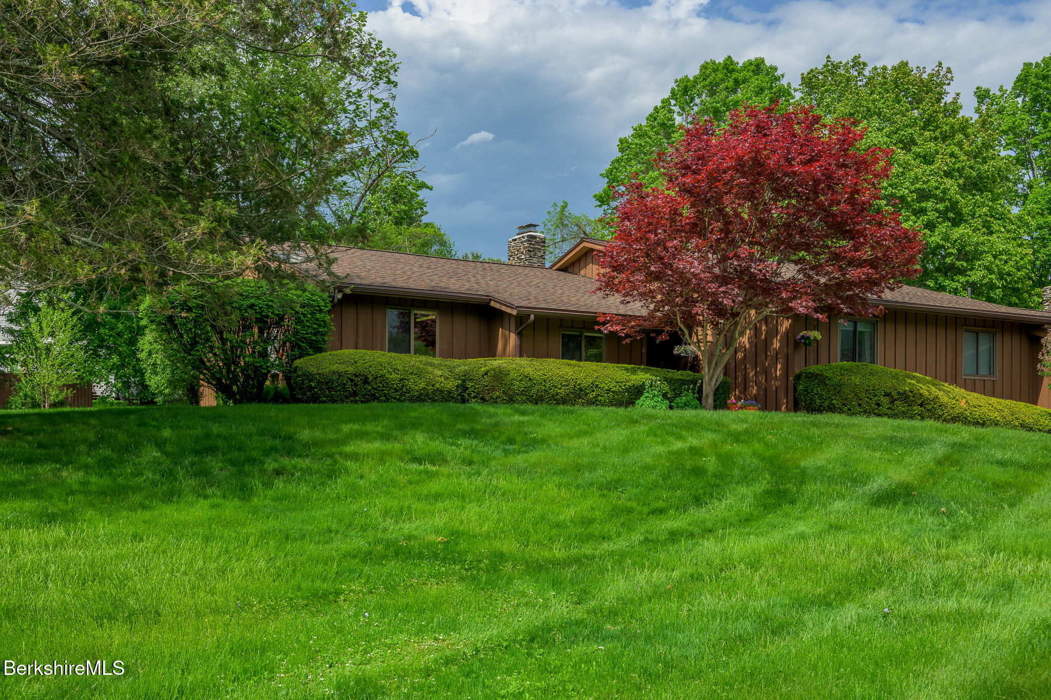 64 Churchill Crest