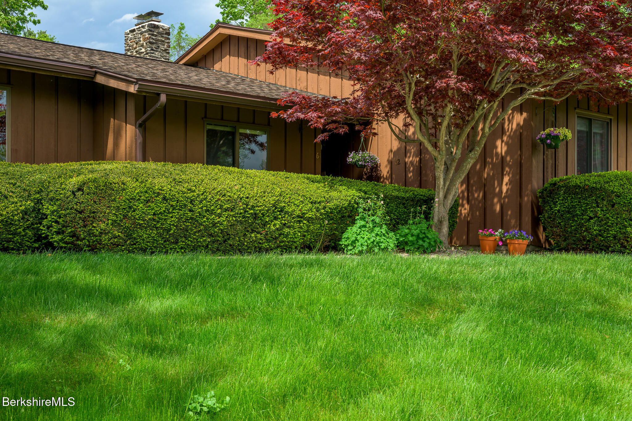 64 Churchill Crest