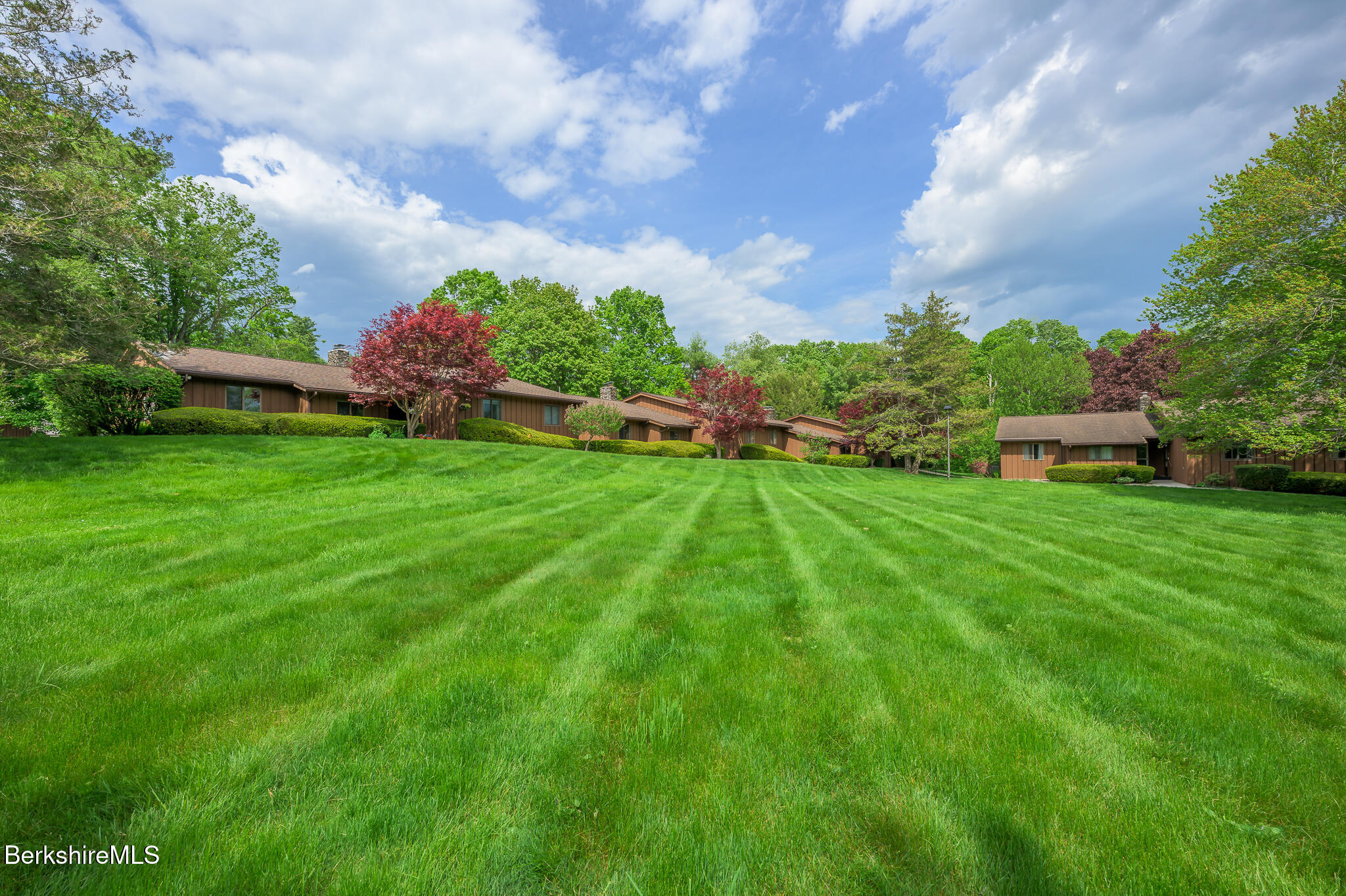 64 Churchill Crest