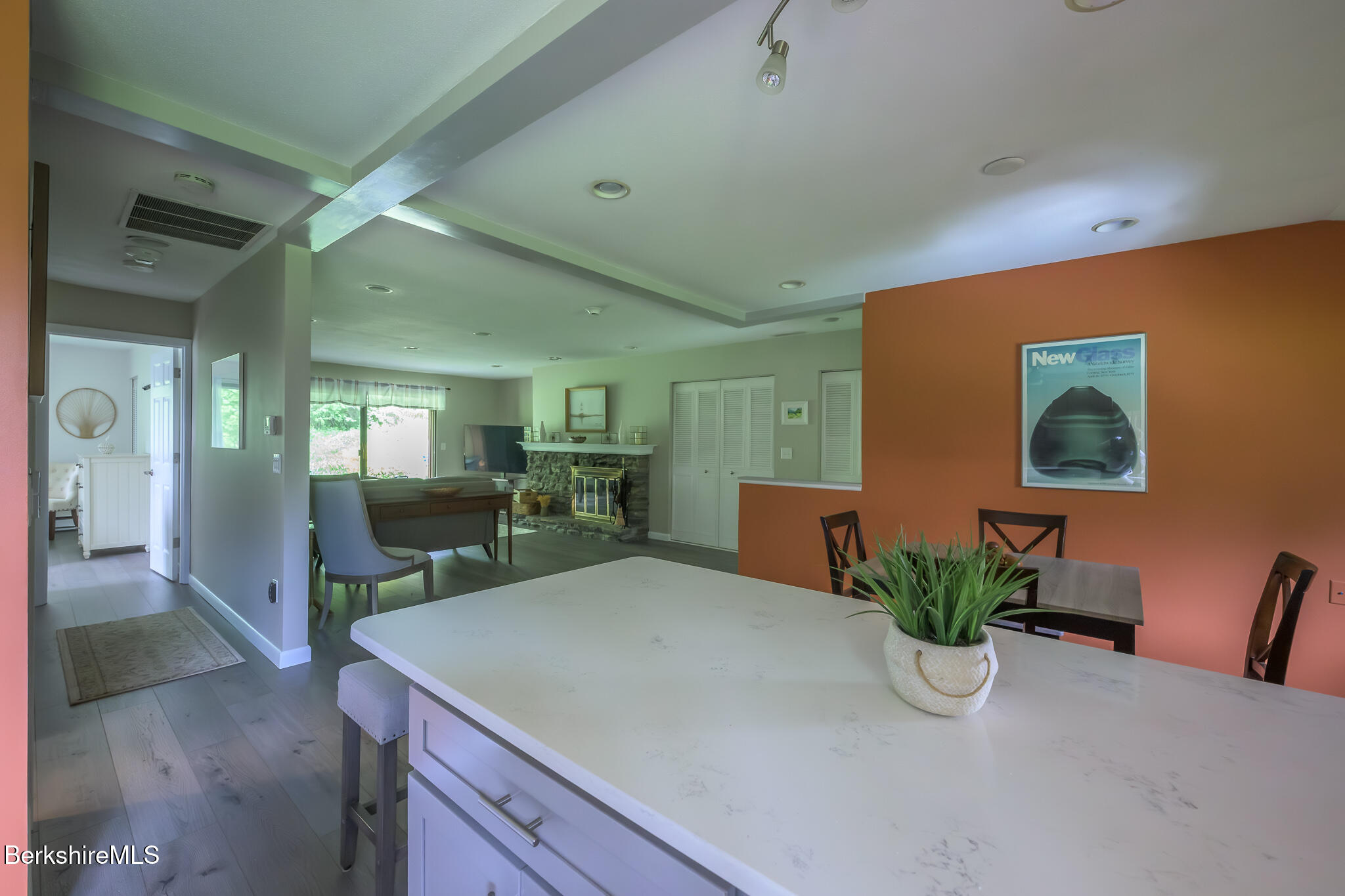 64 Churchill Crest