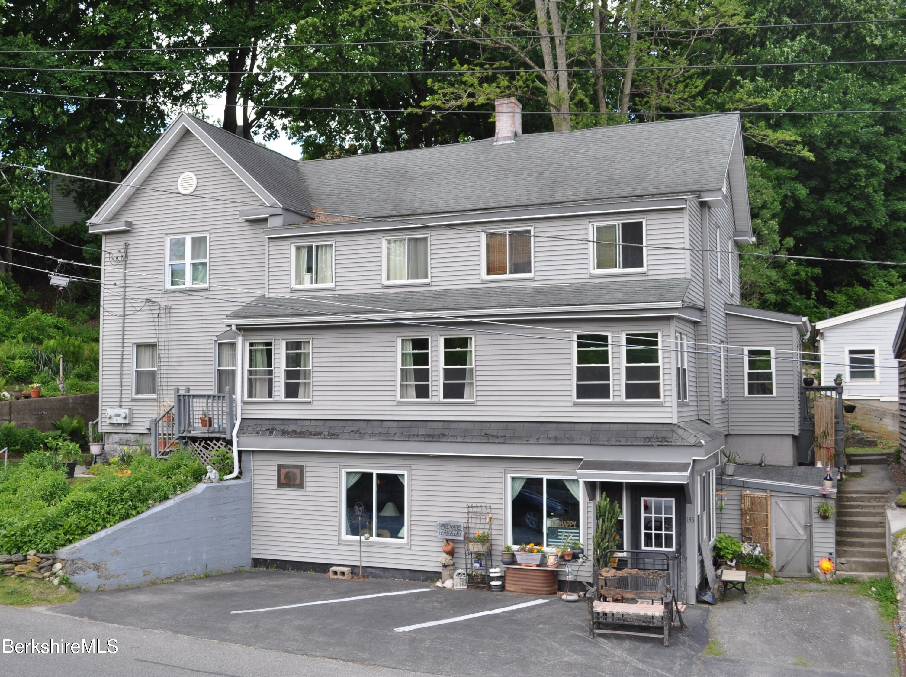 133 Front St