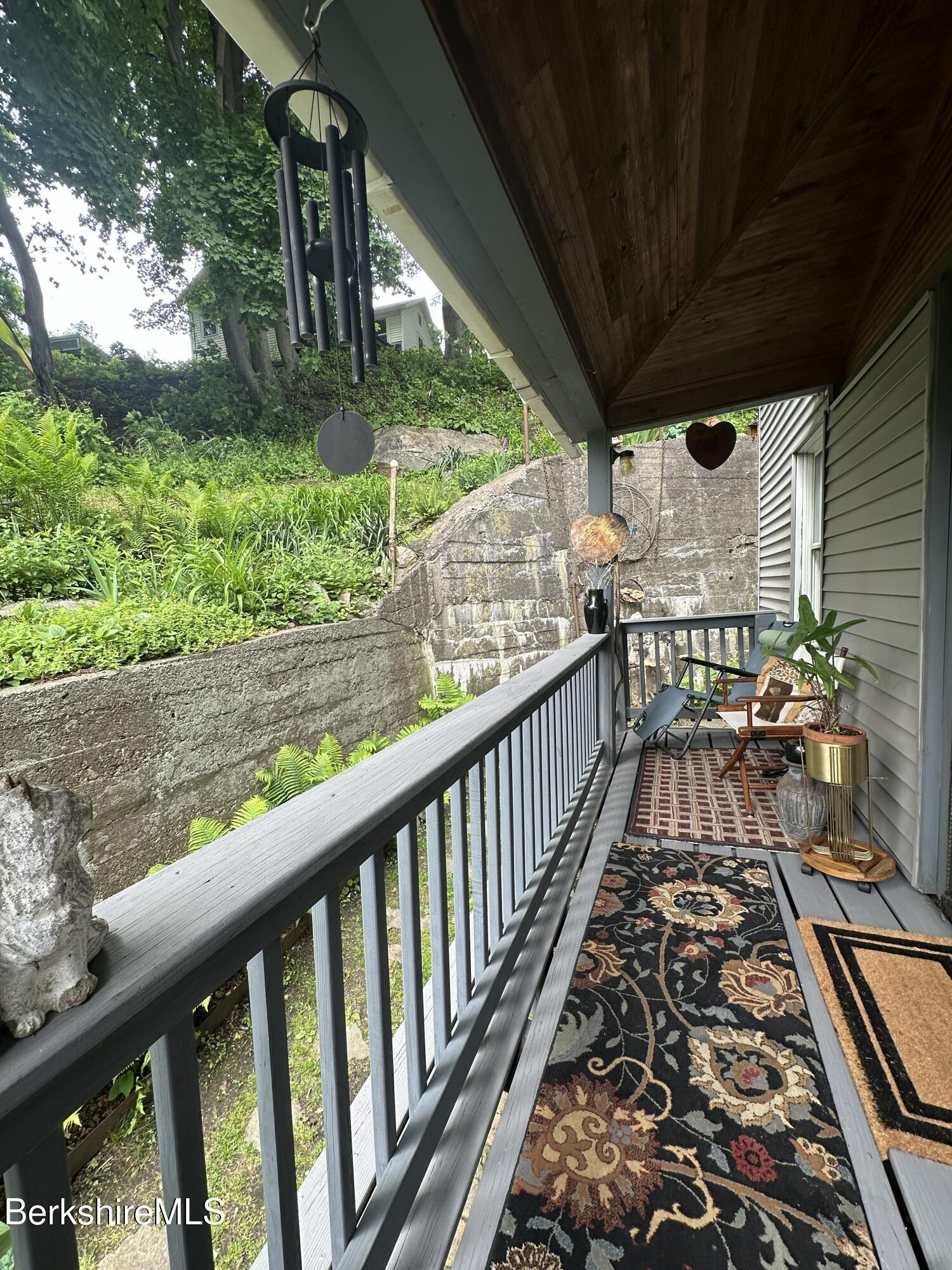 133 Front St