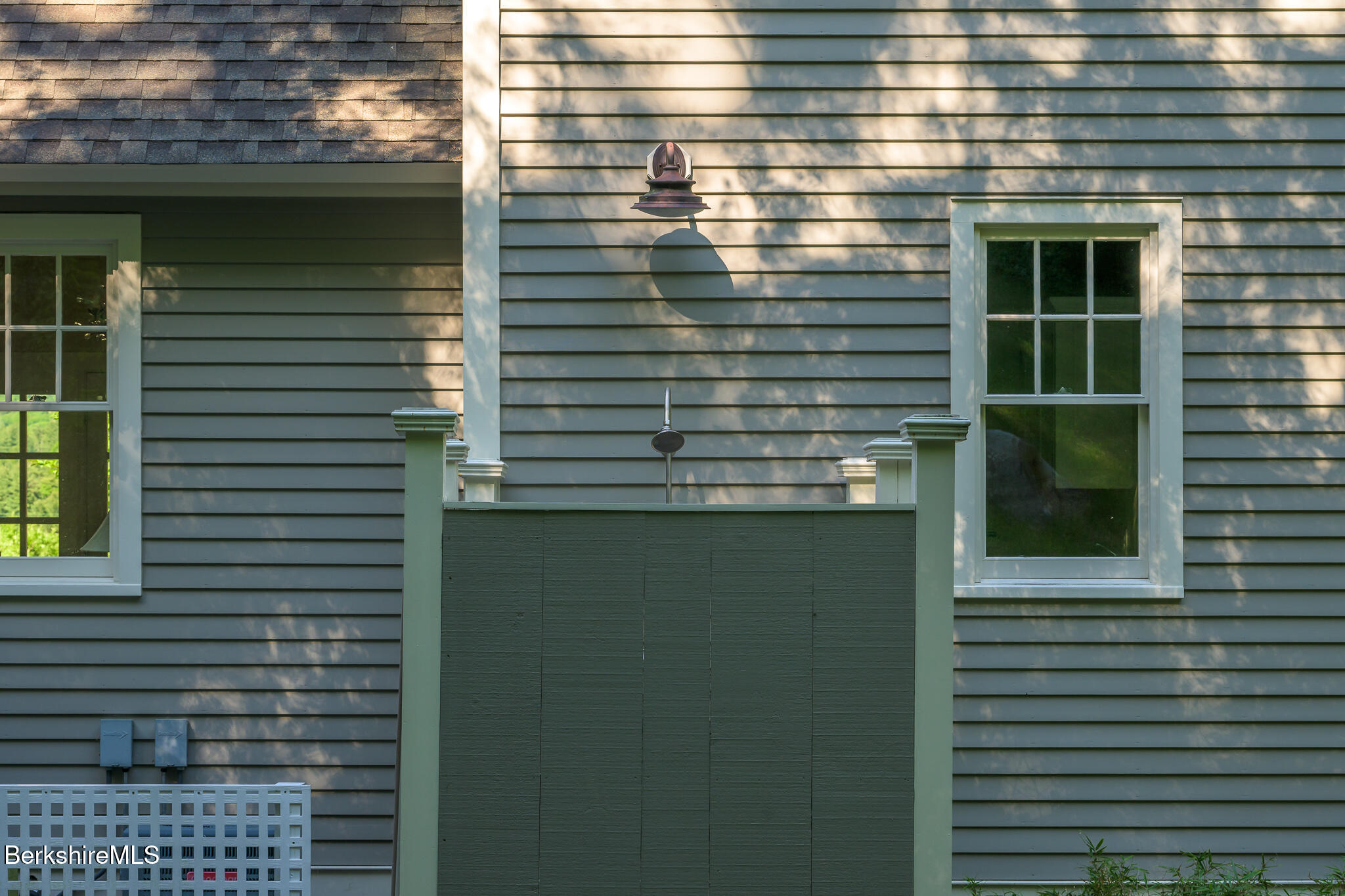 233 Monument Valley Rd