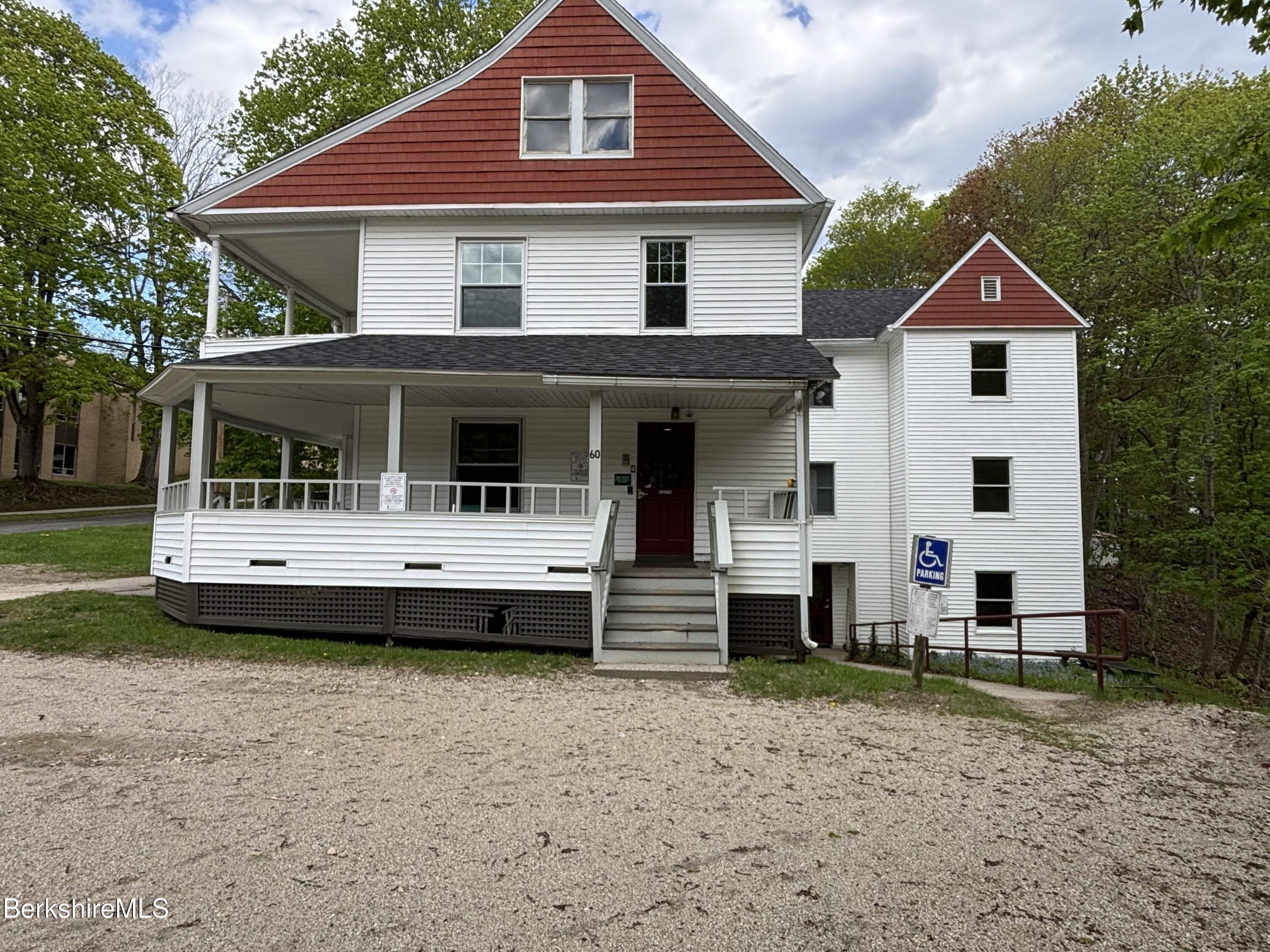60 Cottage St