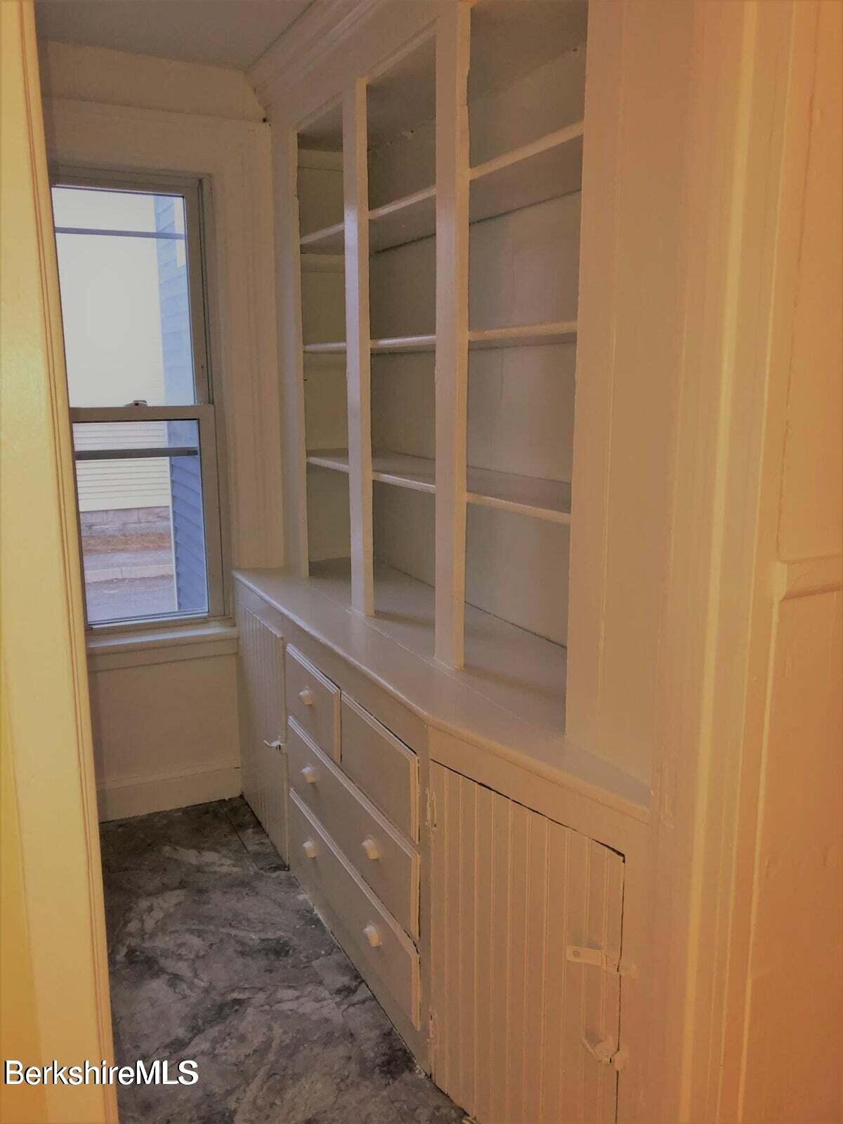 29 Linden St