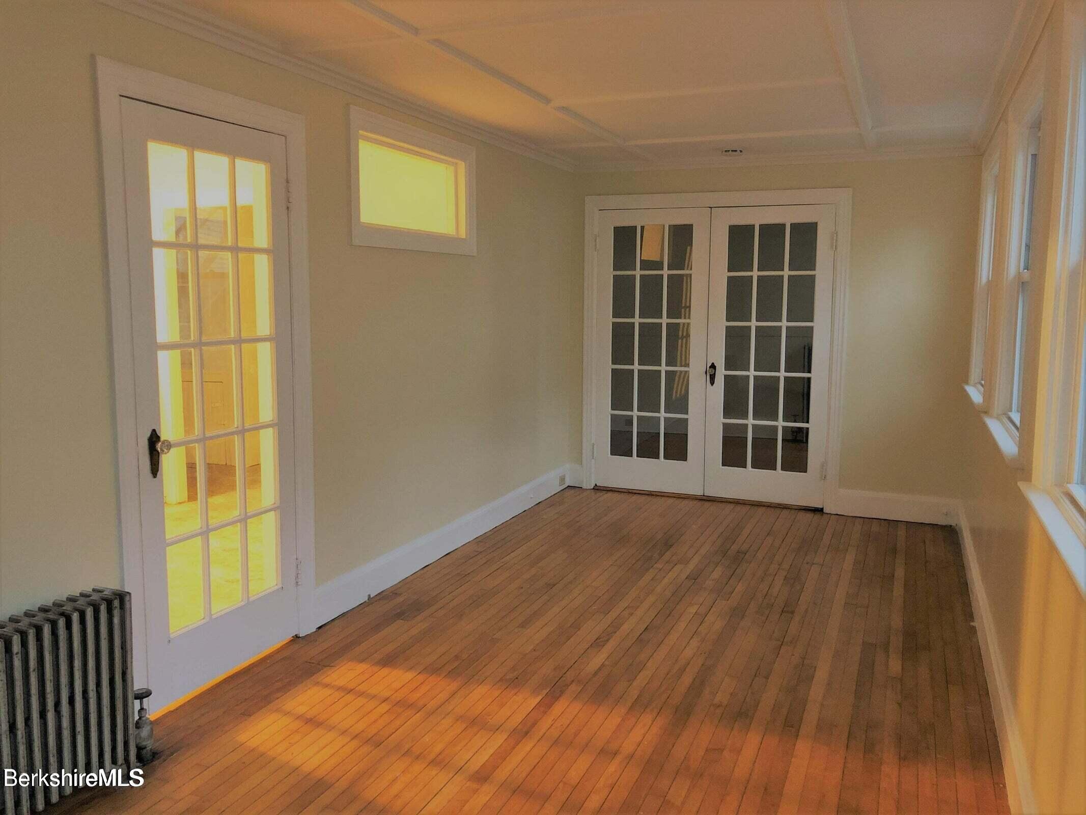 29 Linden St