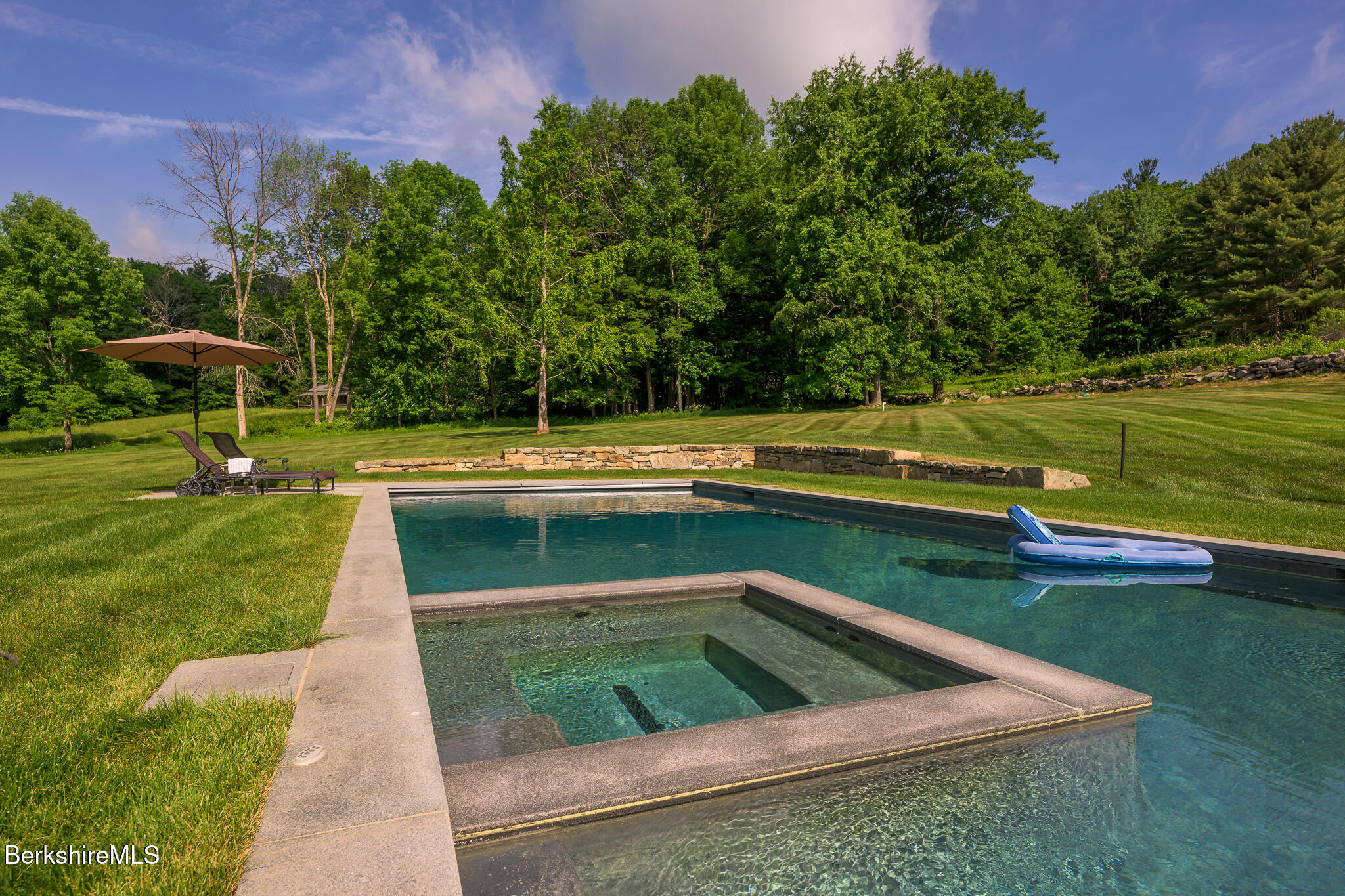 161 Beartown Mountain Rd