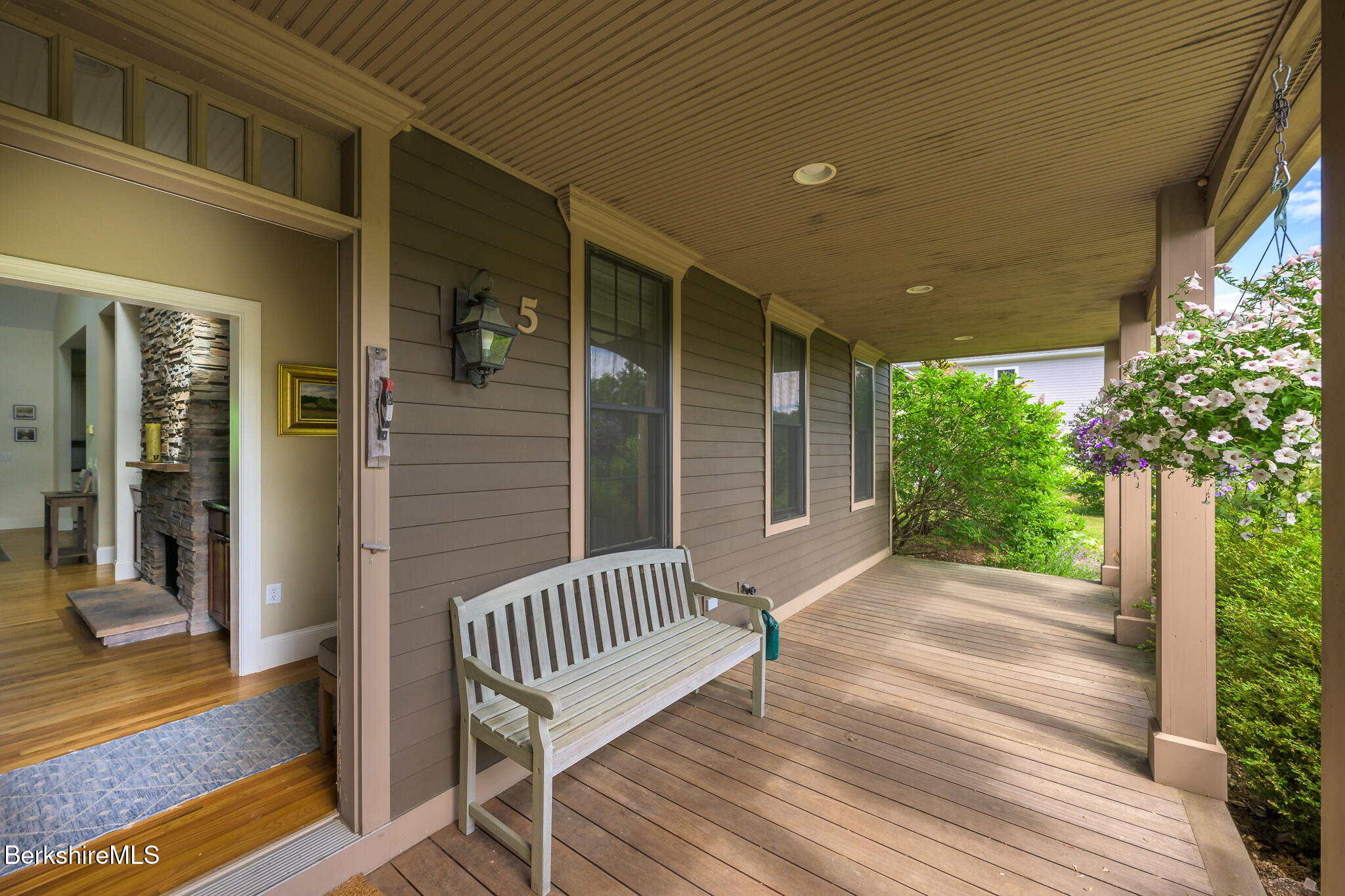 5 Stoneledge Rd