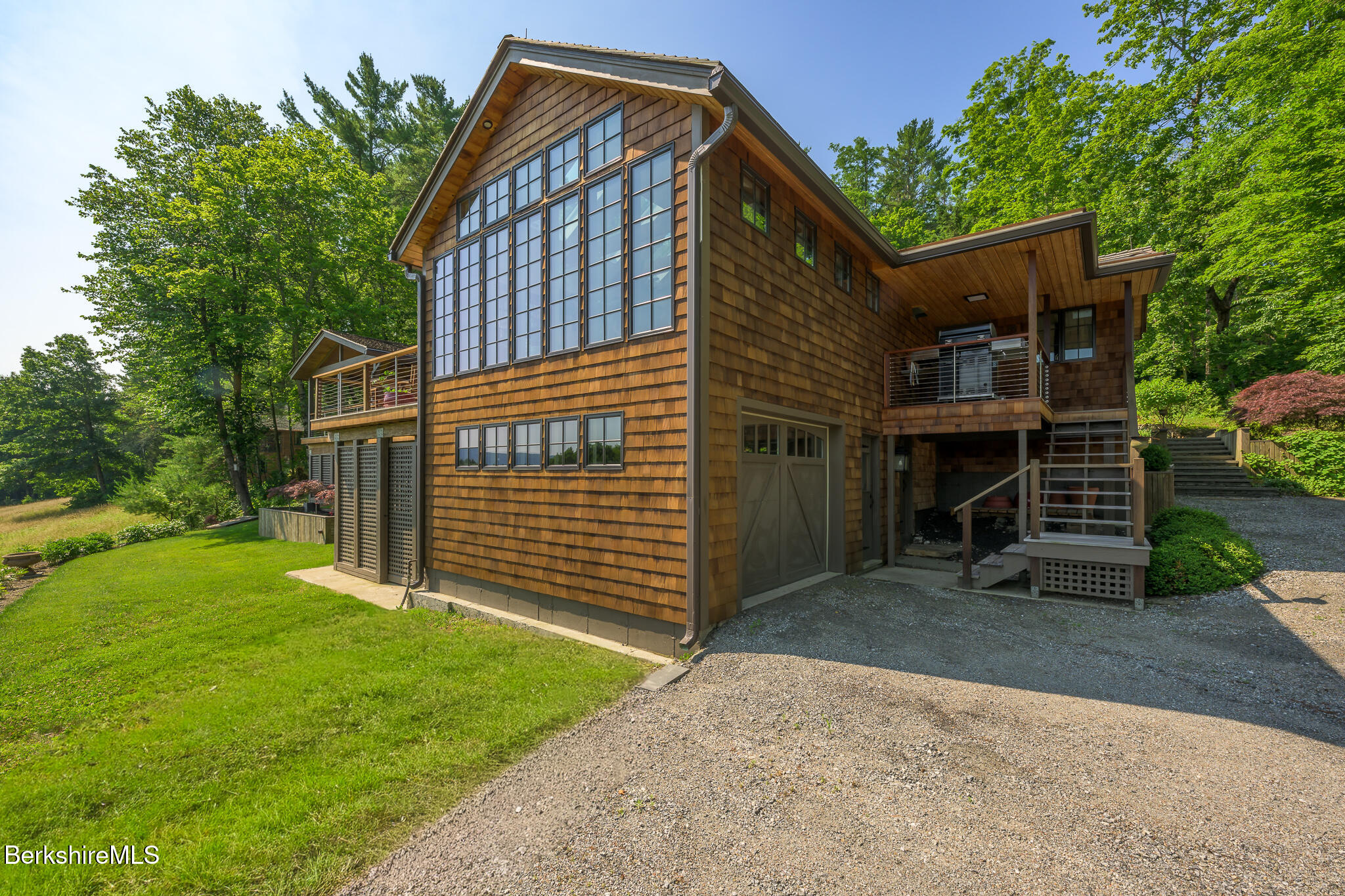 39 Pine Crest Cross Rd