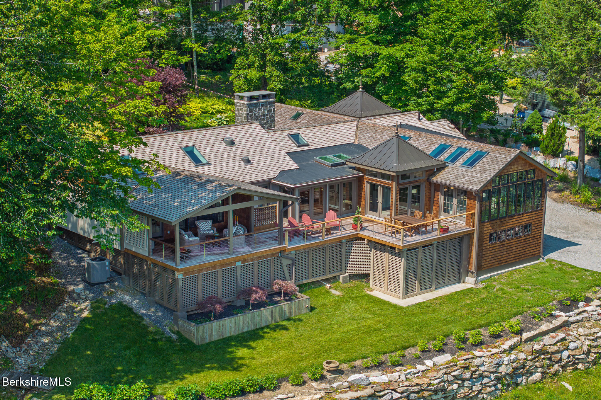 39 Pine Crest Cross Rd