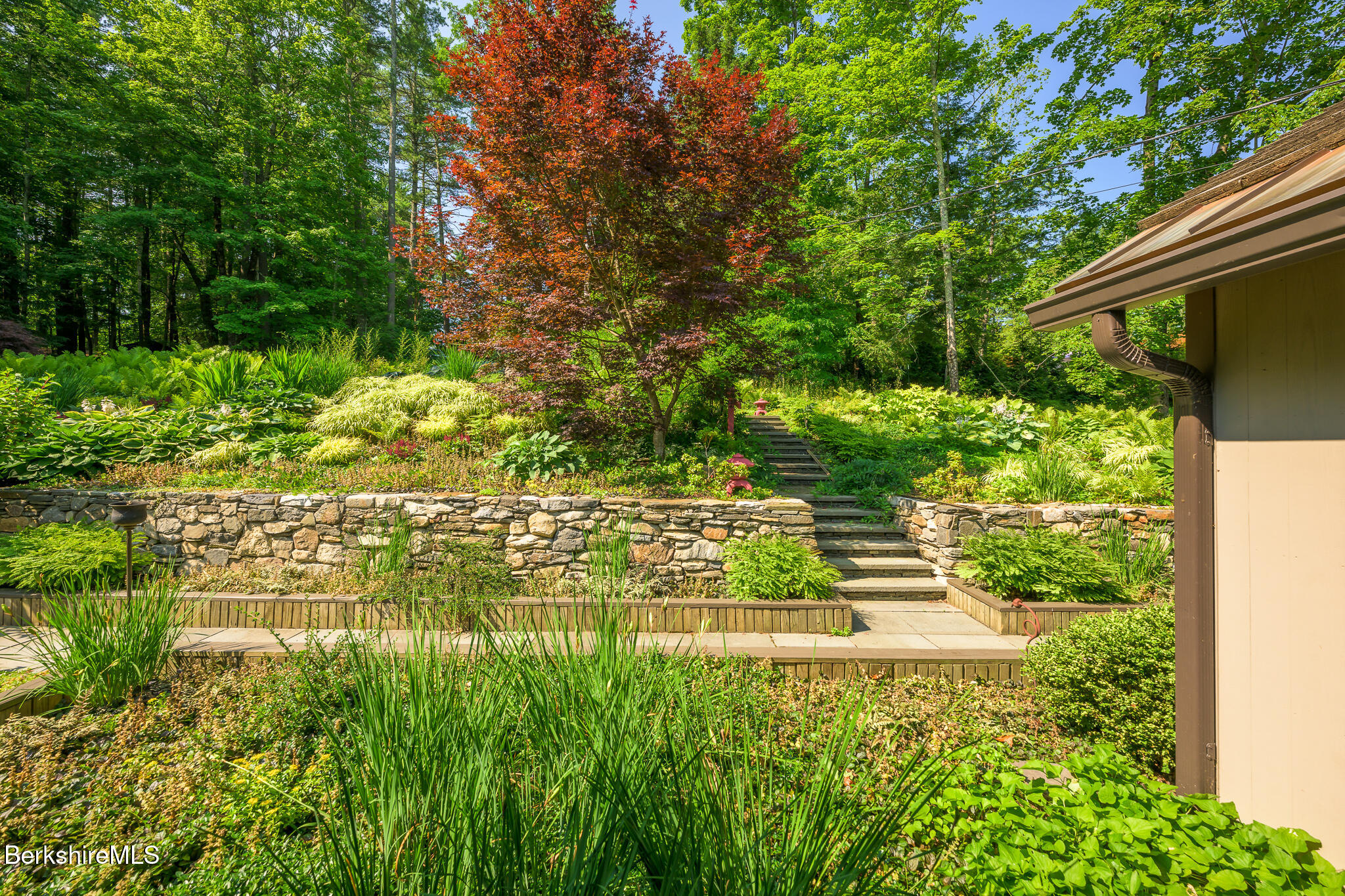 39 Pine Crest Cross Rd