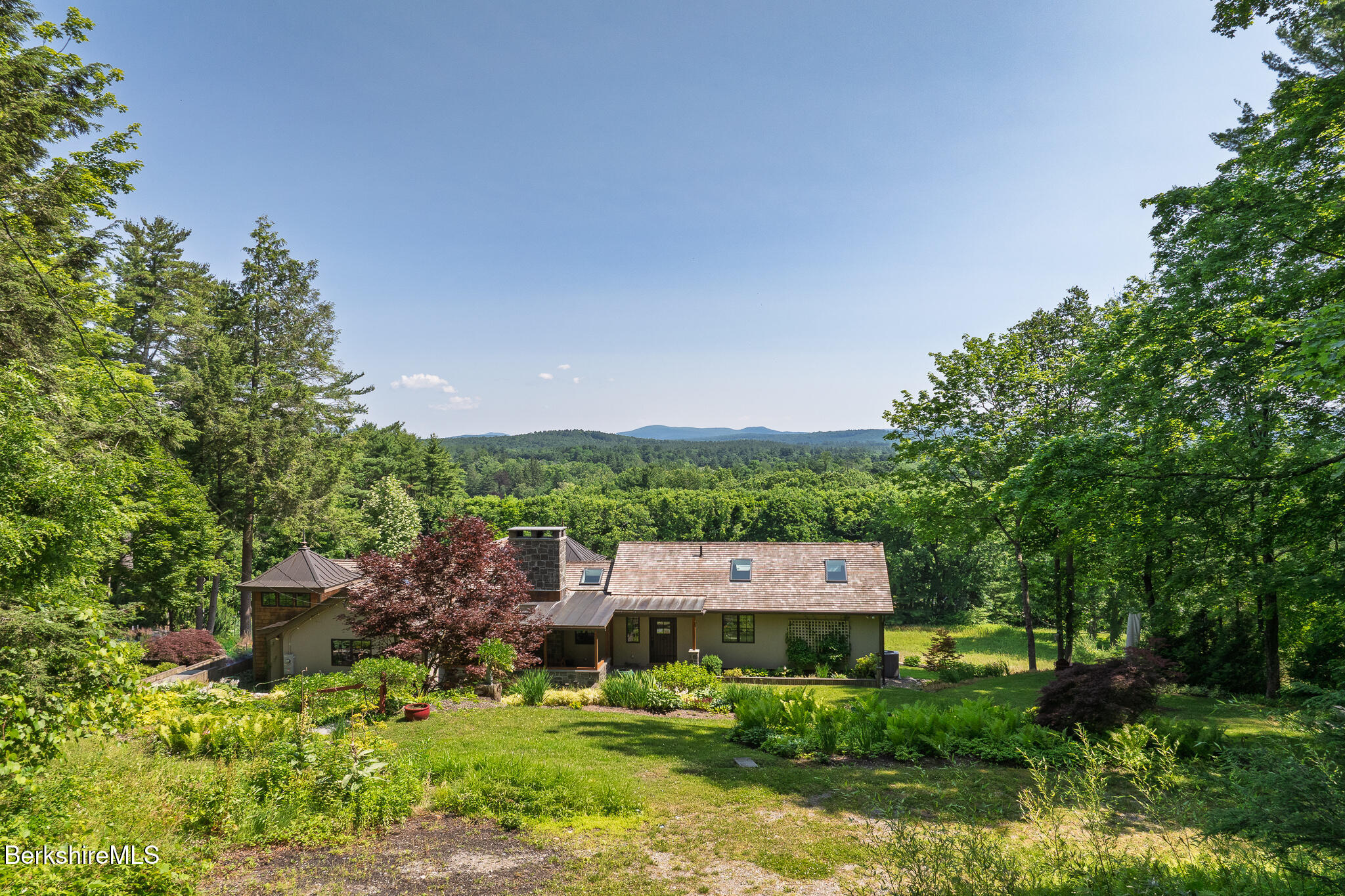 39 Pine Crest Cross Rd