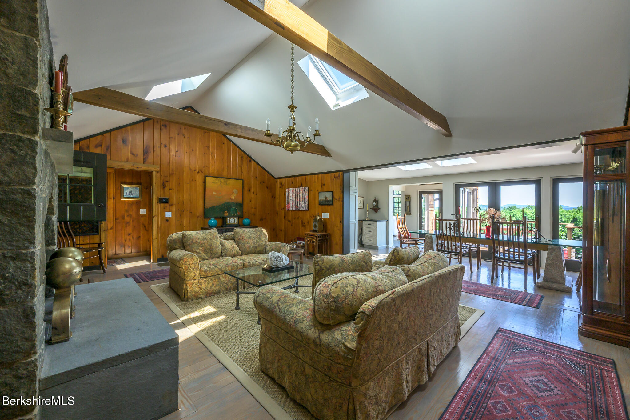 39 Pine Crest Cross Rd