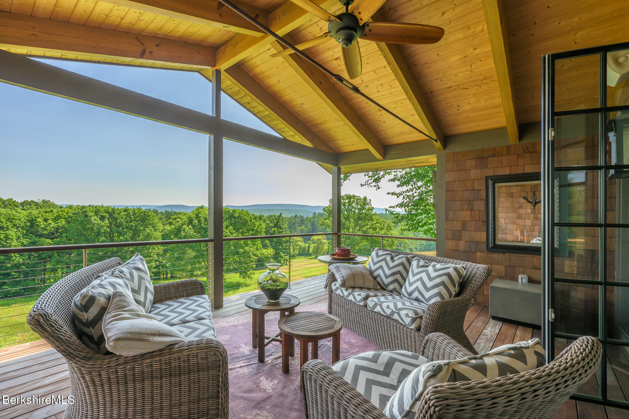 39 Pine Crest Cross Rd