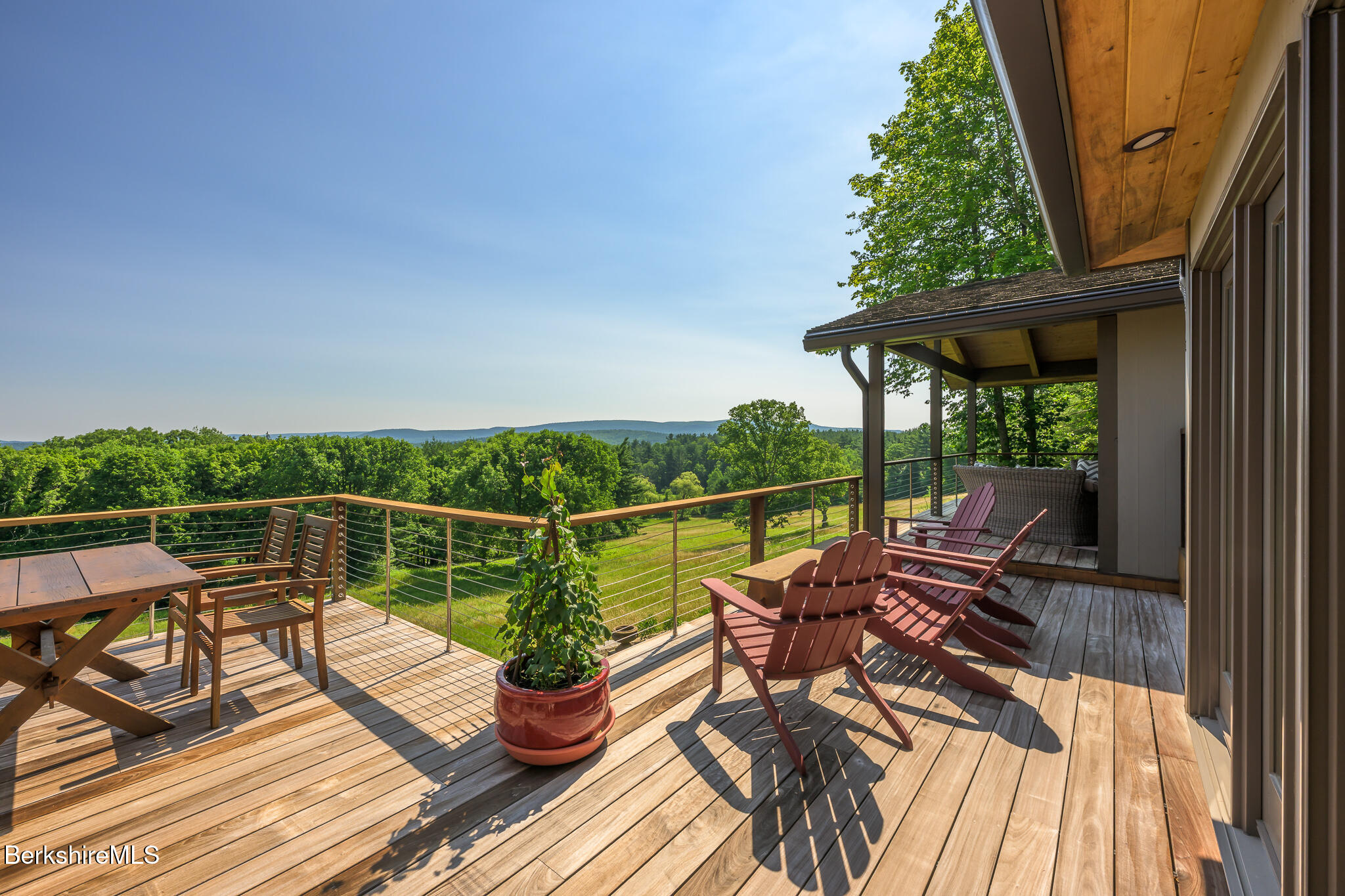 39 Pine Crest Cross Rd