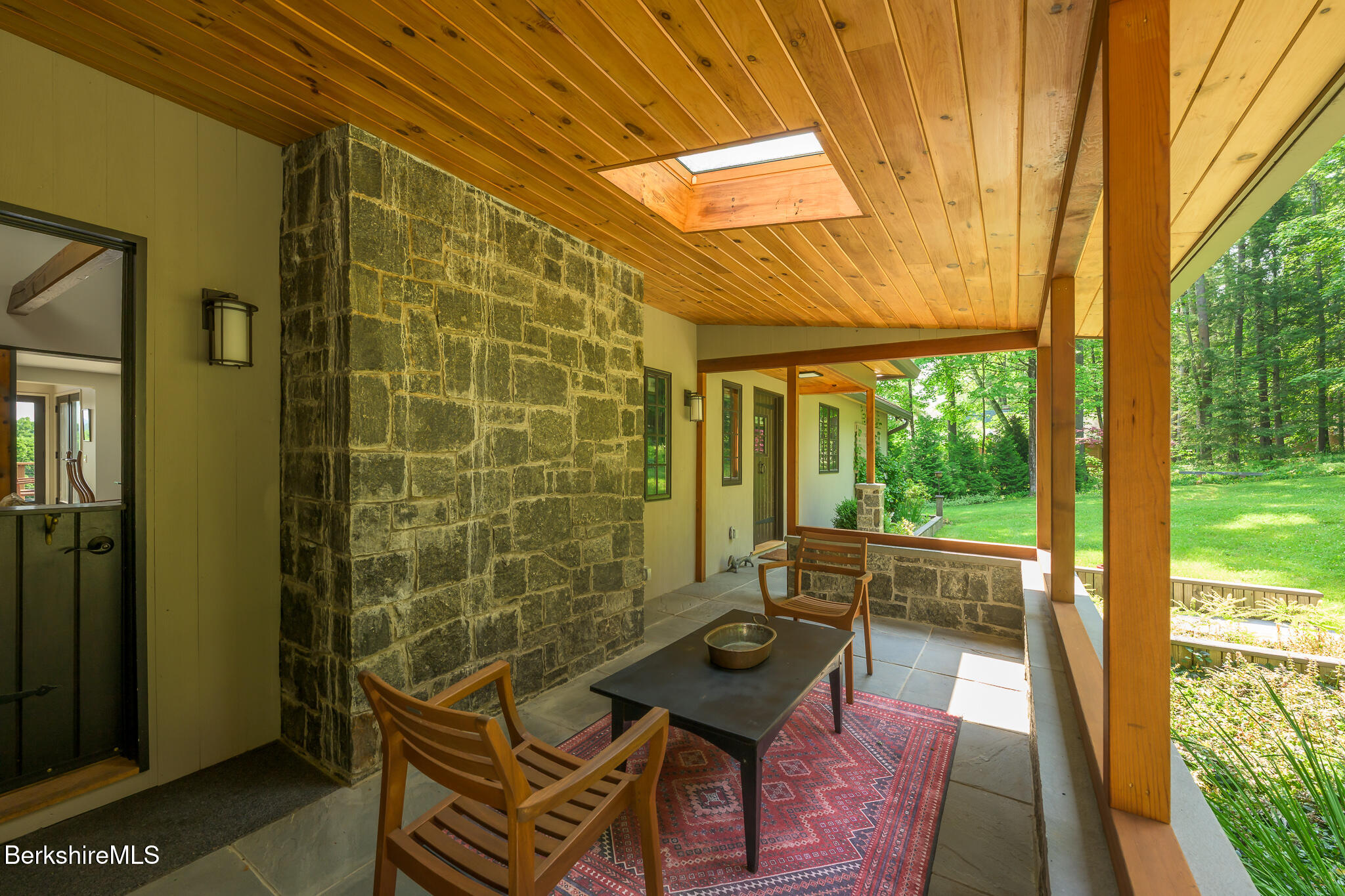 39 Pine Crest Cross Rd