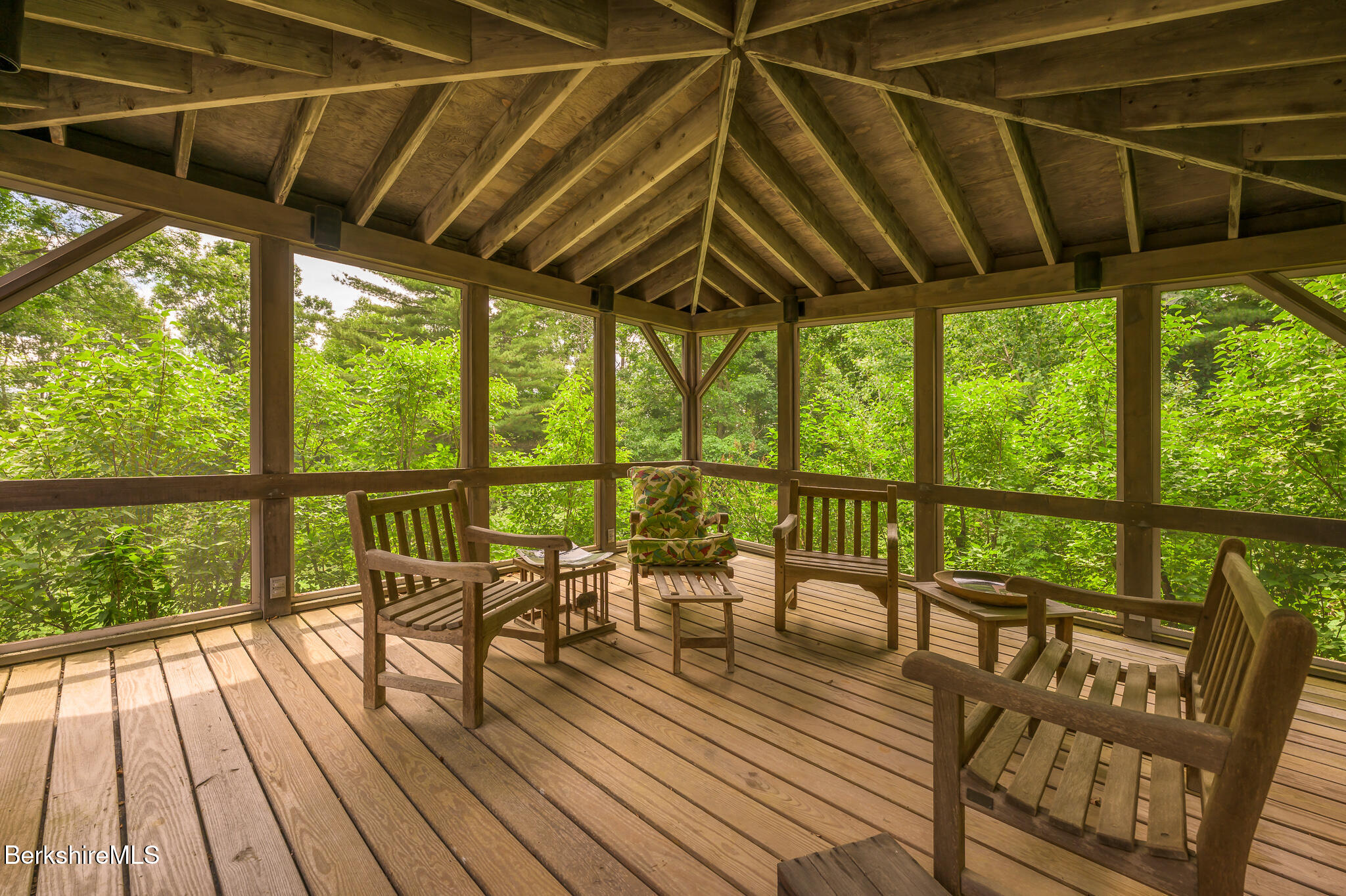 699 Hartsville New Marlboro Rd