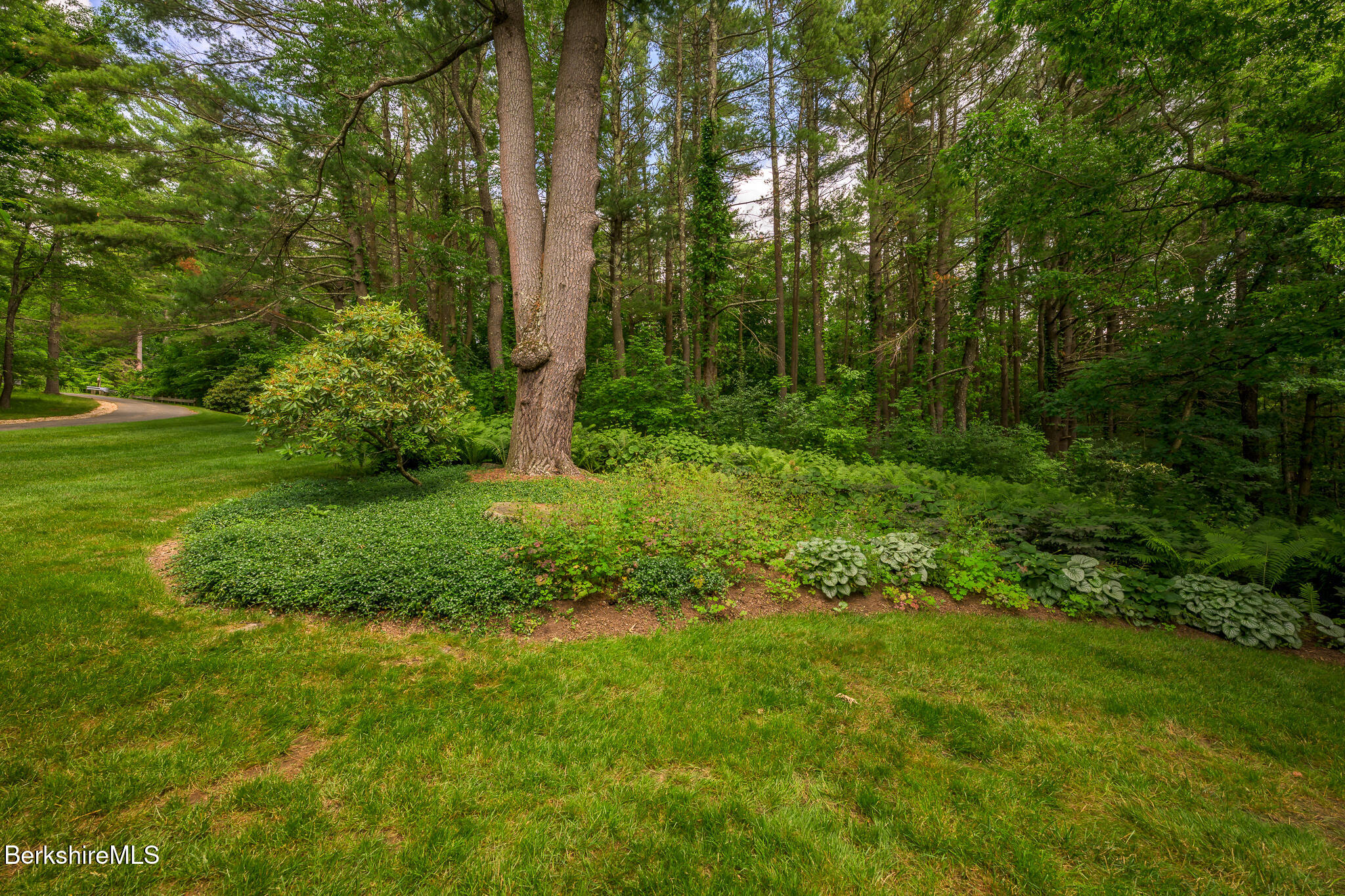 699 Hartsville New Marlboro Rd