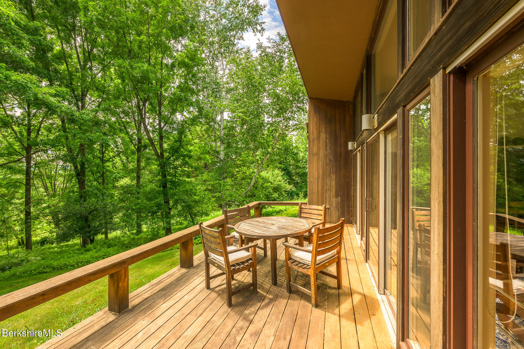 699 Hartsville New Marlboro Rd