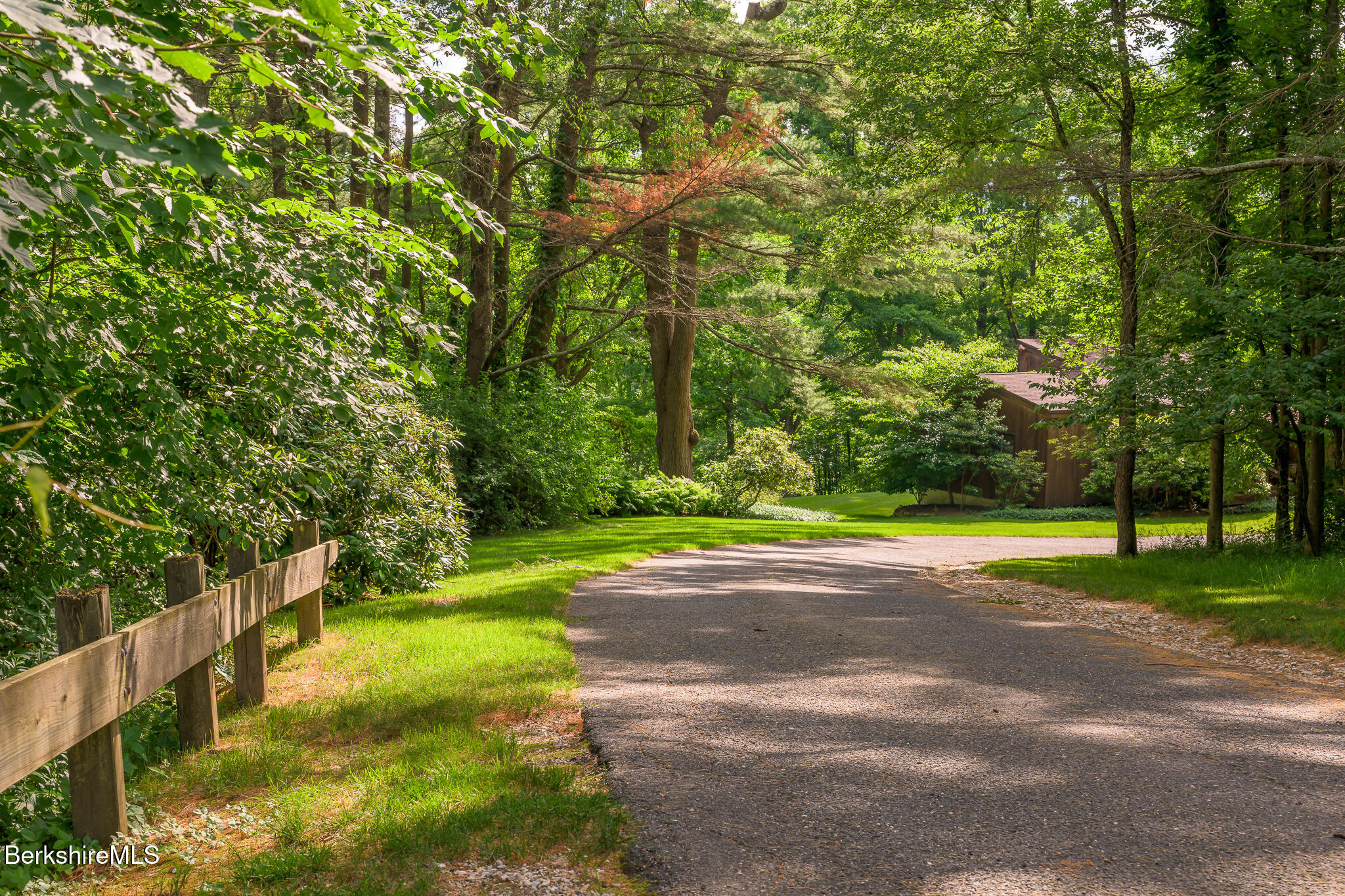 699 Hartsville New Marlboro Rd