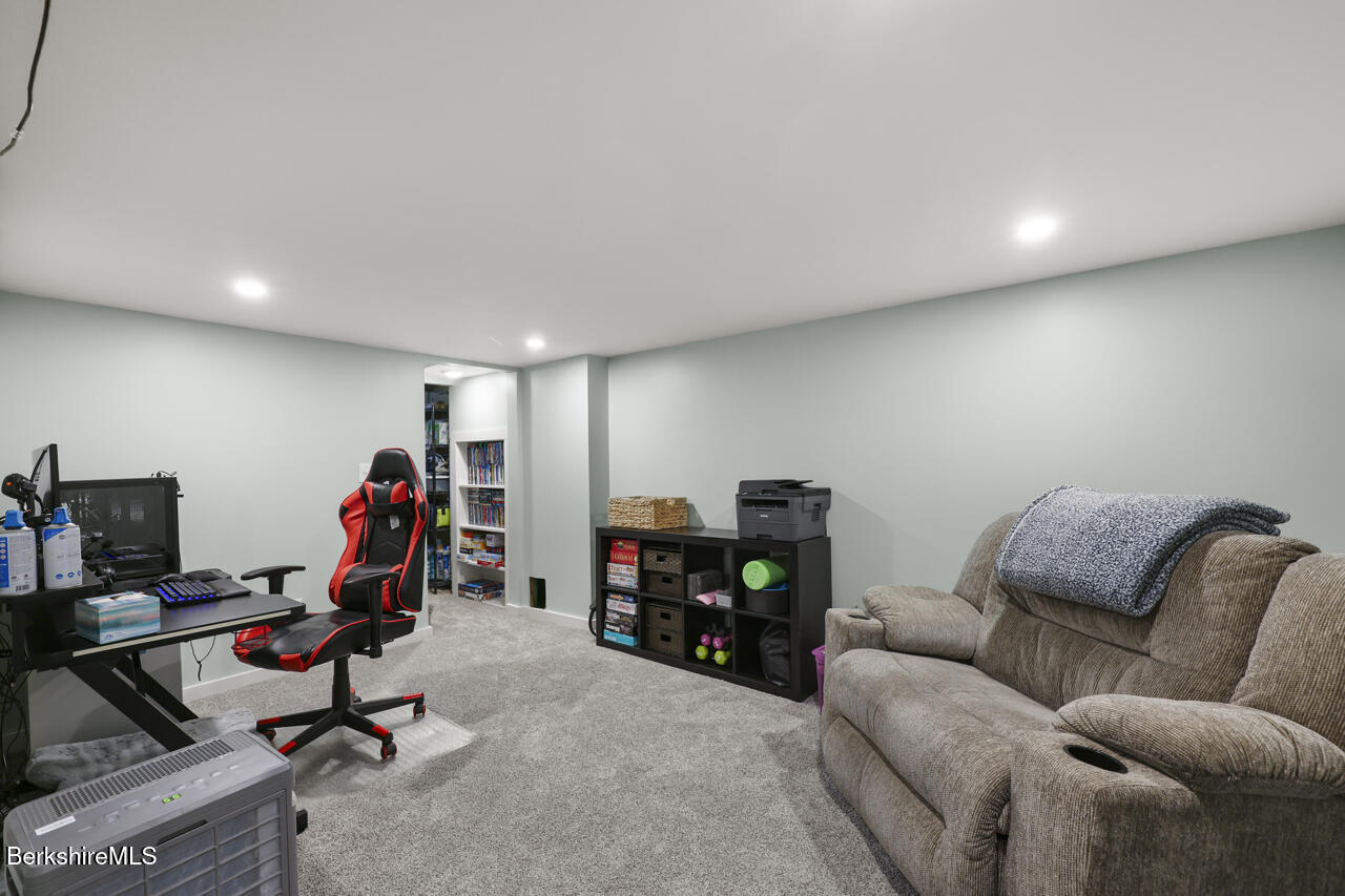 4 Garden St