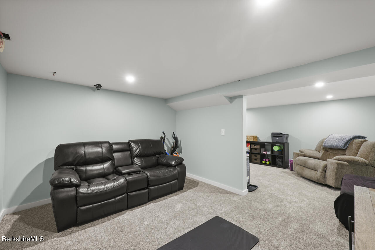4 Garden St