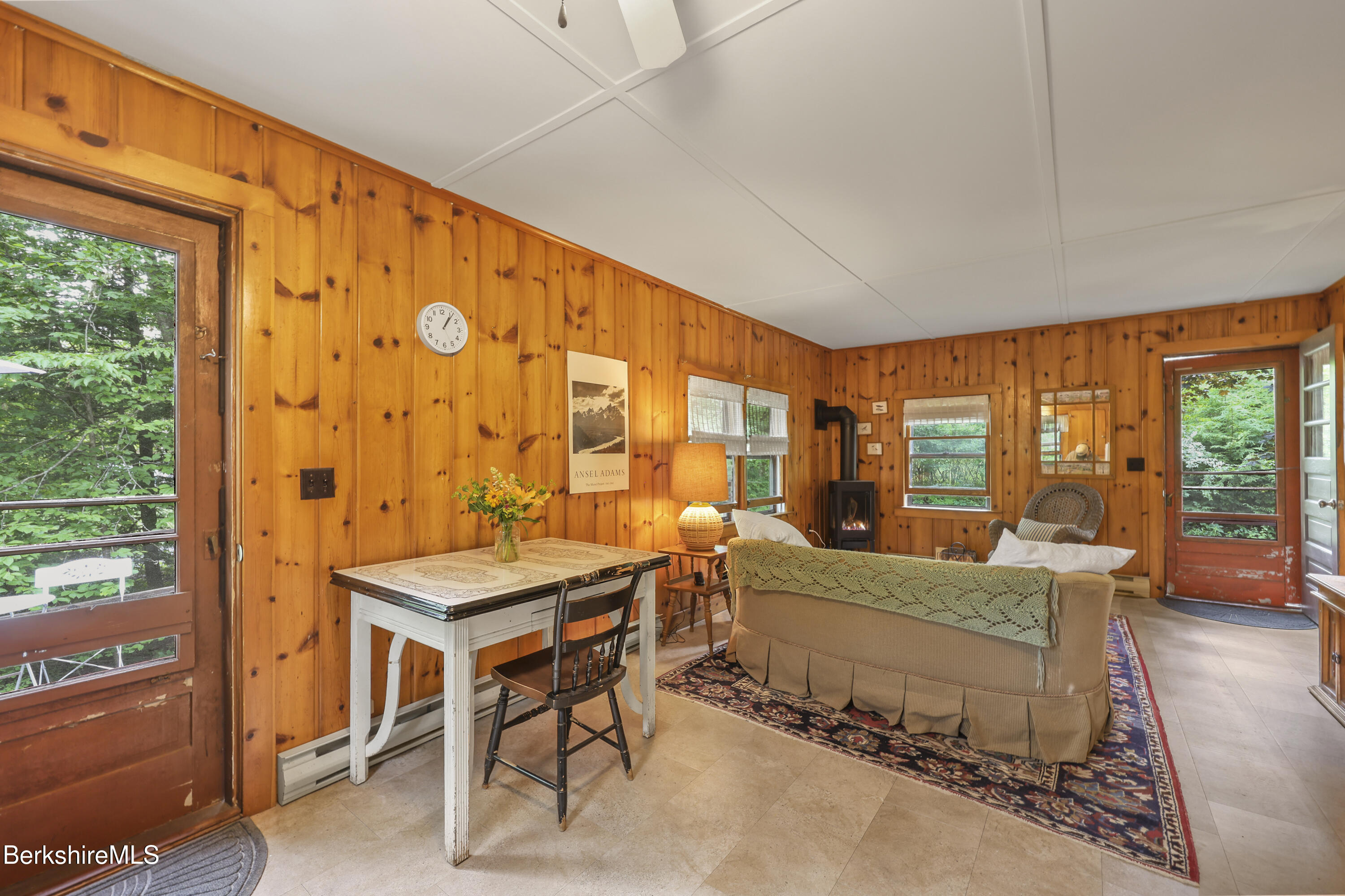 160 Chestnut Rd