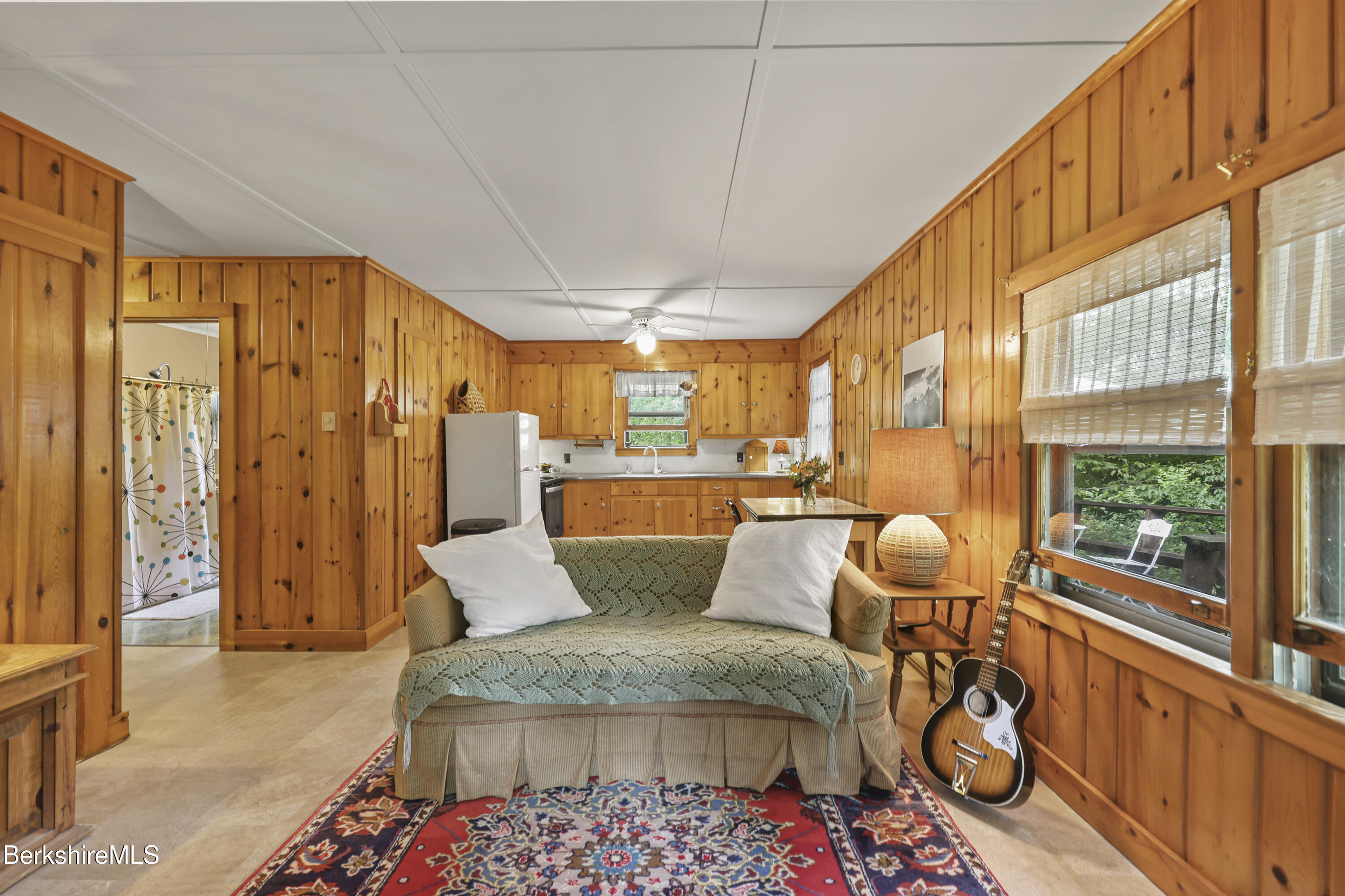 160 Chestnut Rd