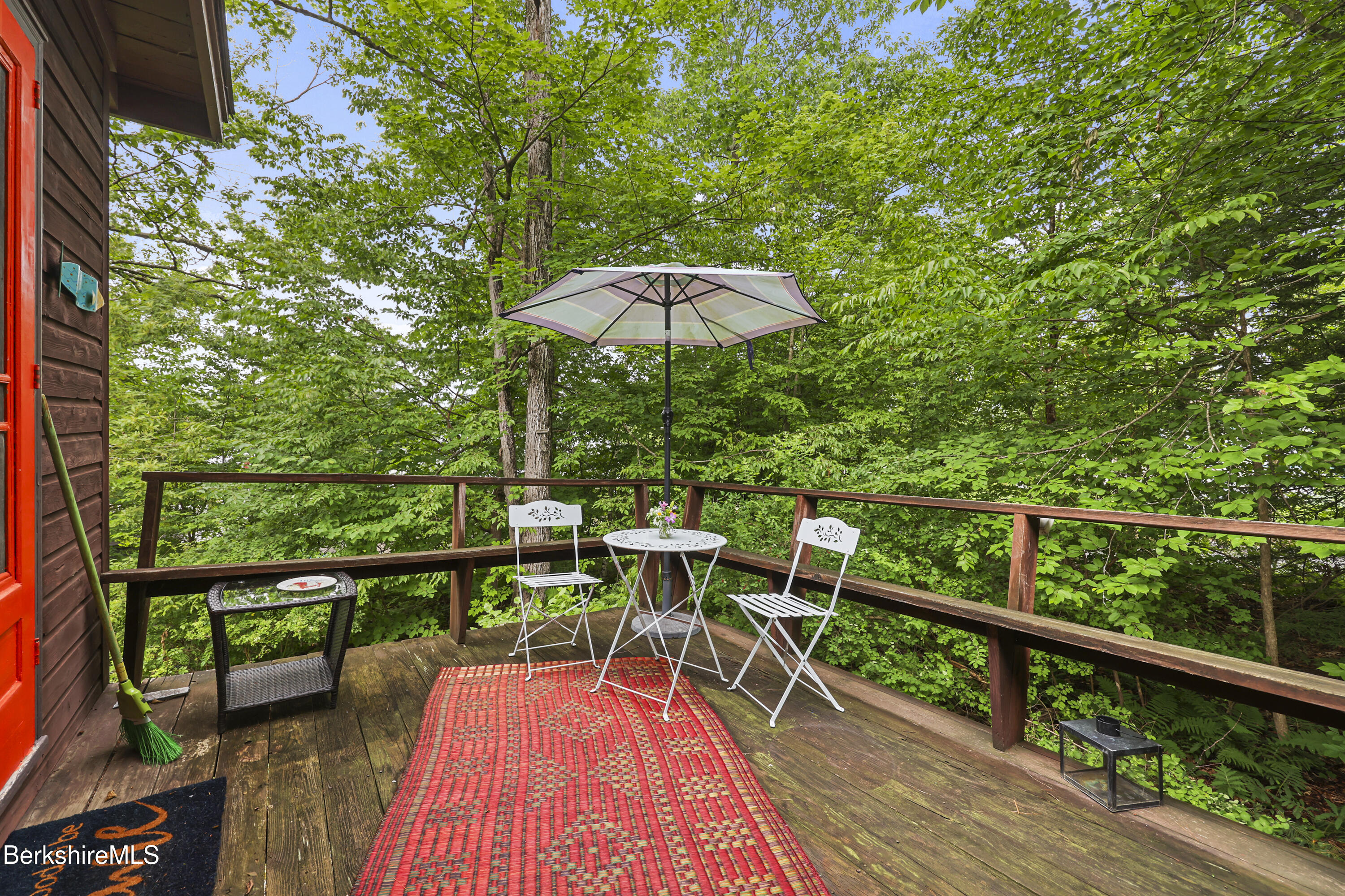 160 Chestnut Rd