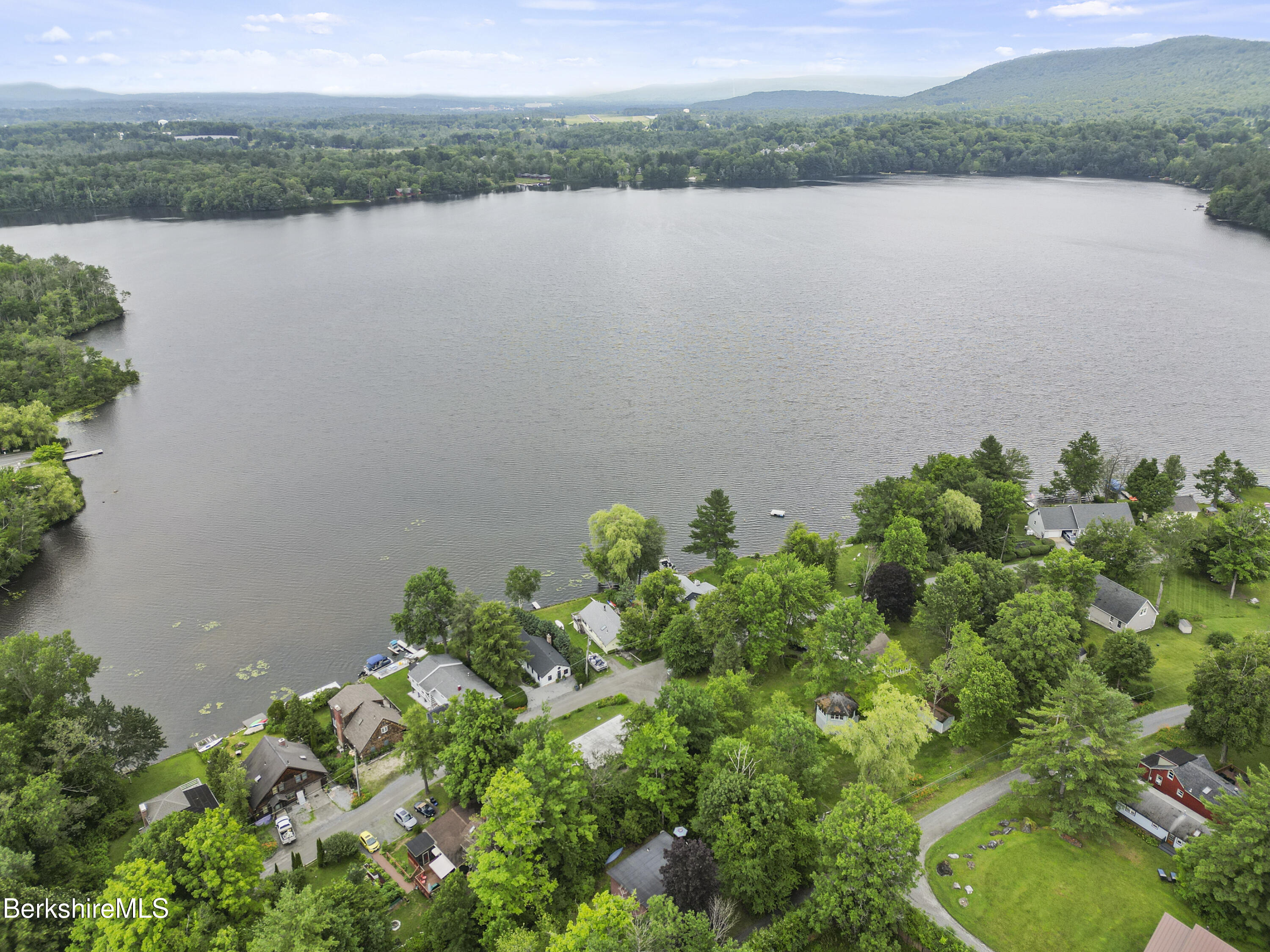 160 Chestnut Rd