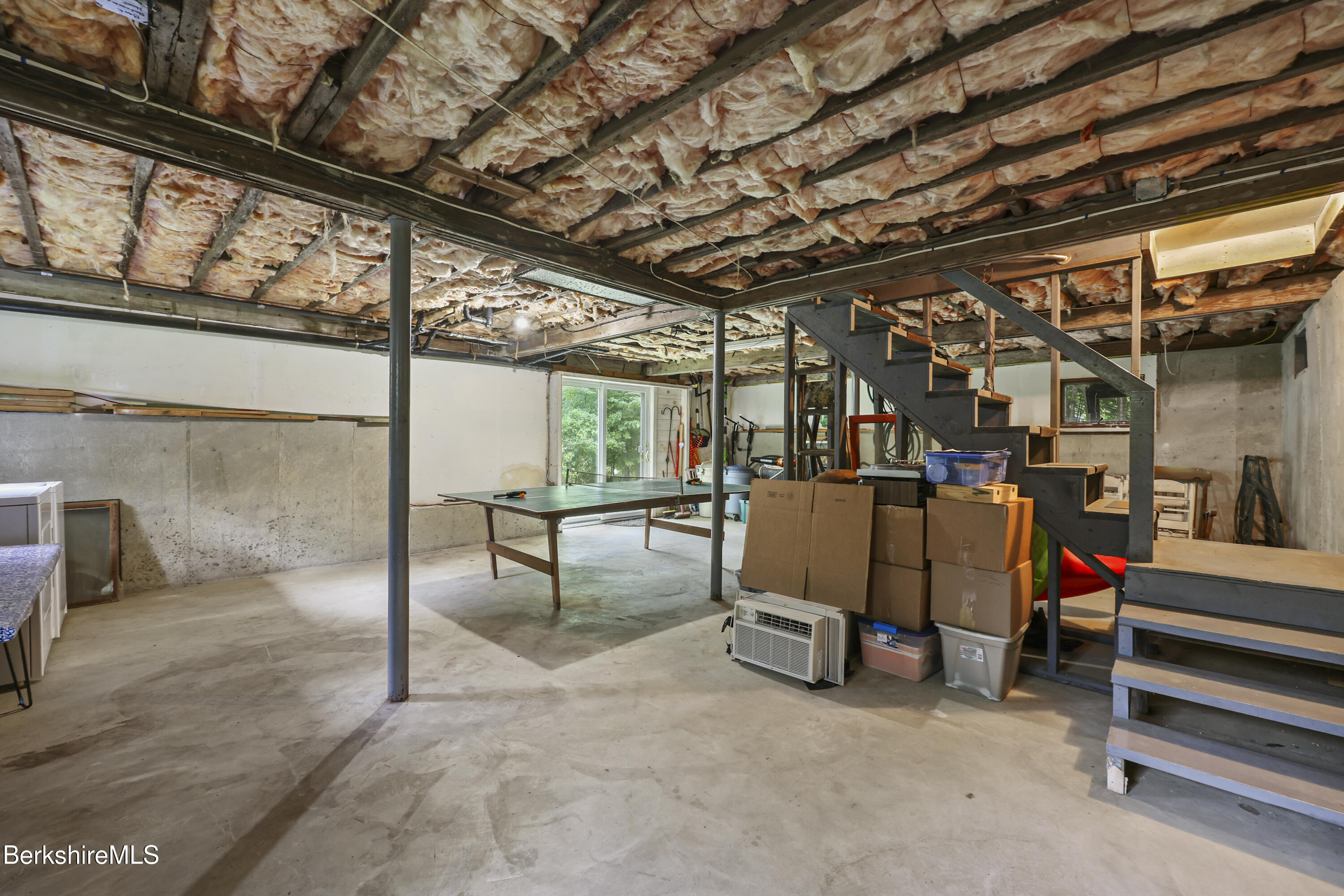 160 Chestnut Rd