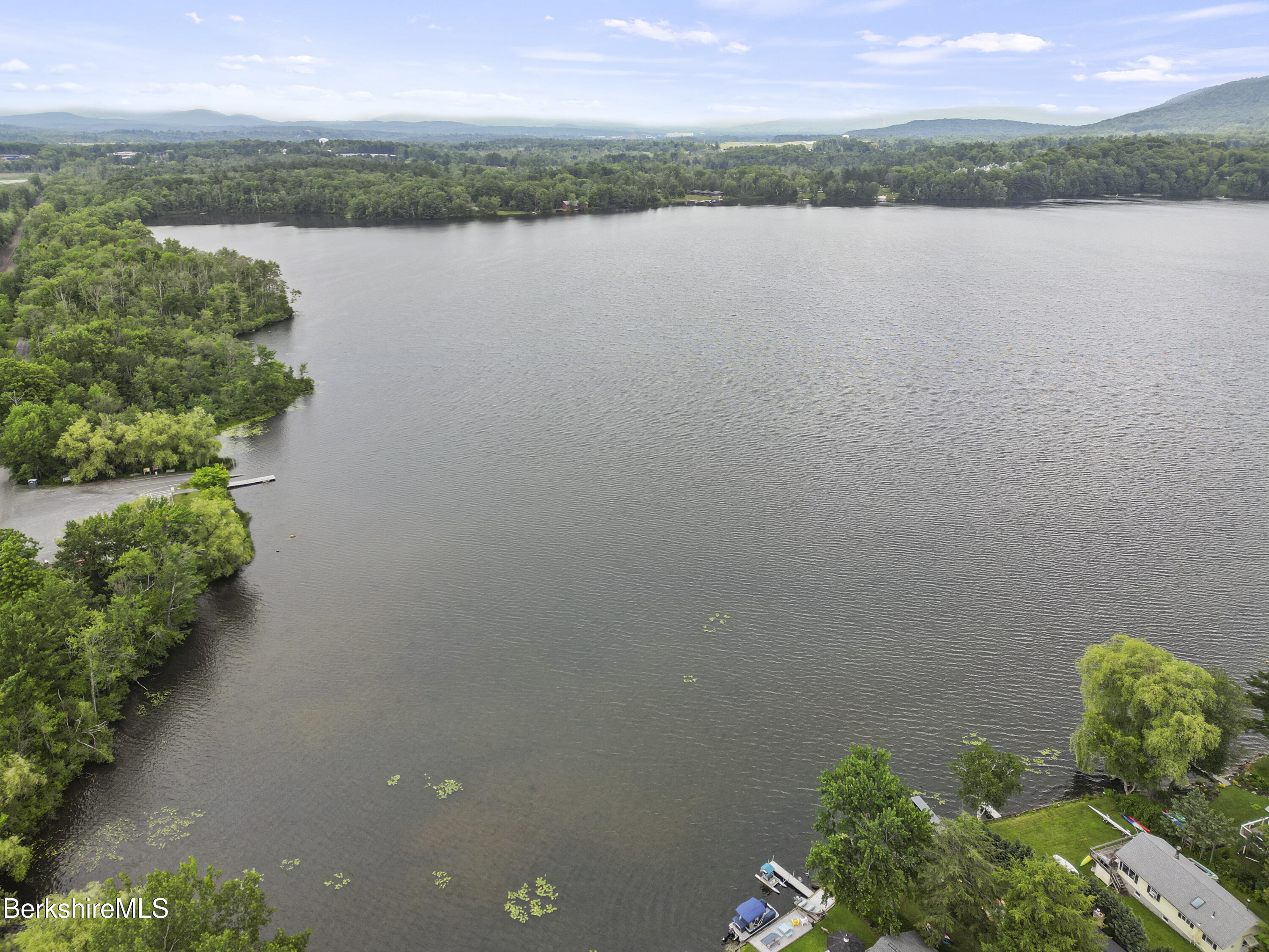 160 Chestnut Rd