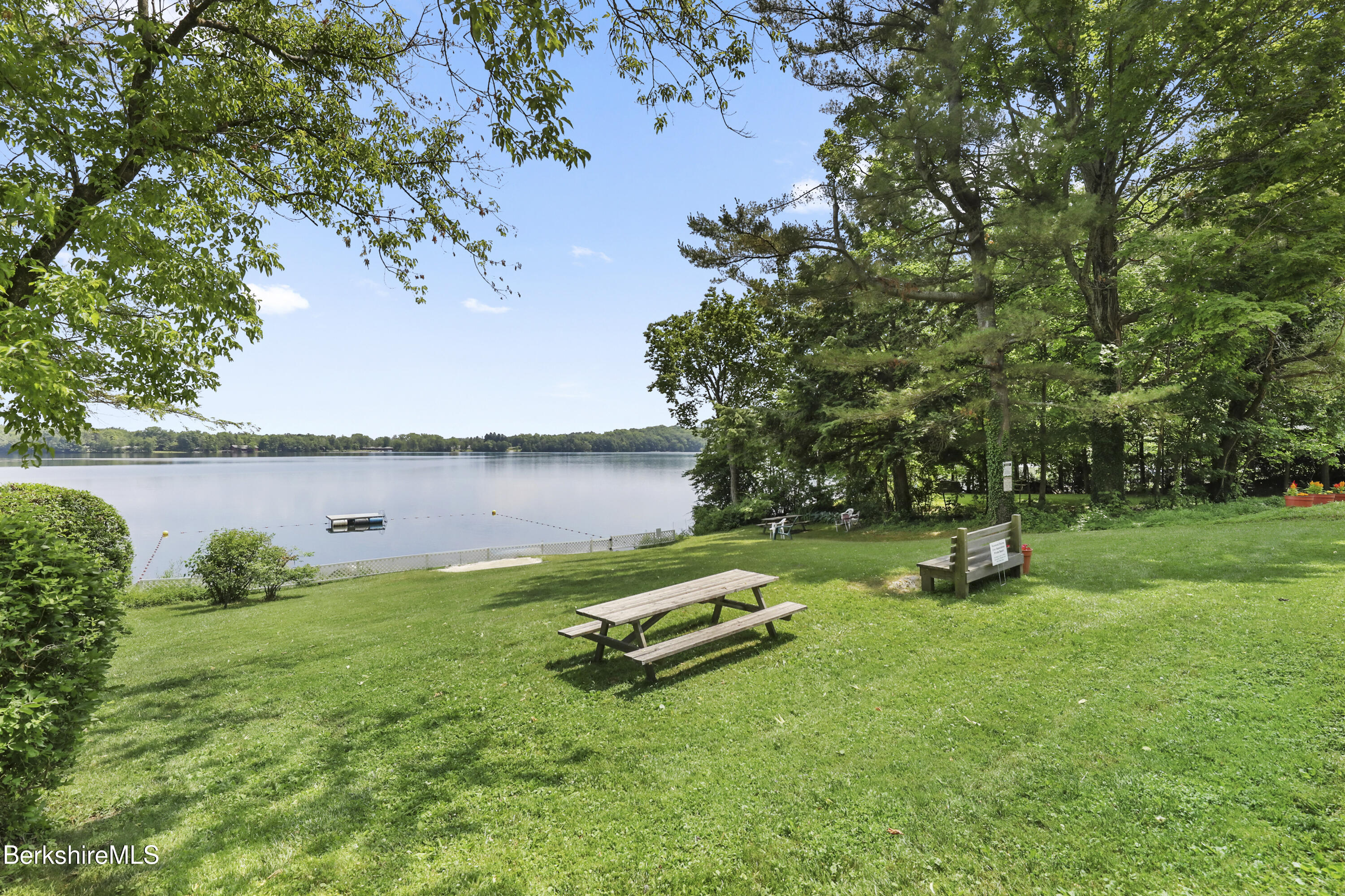 160 Chestnut Rd