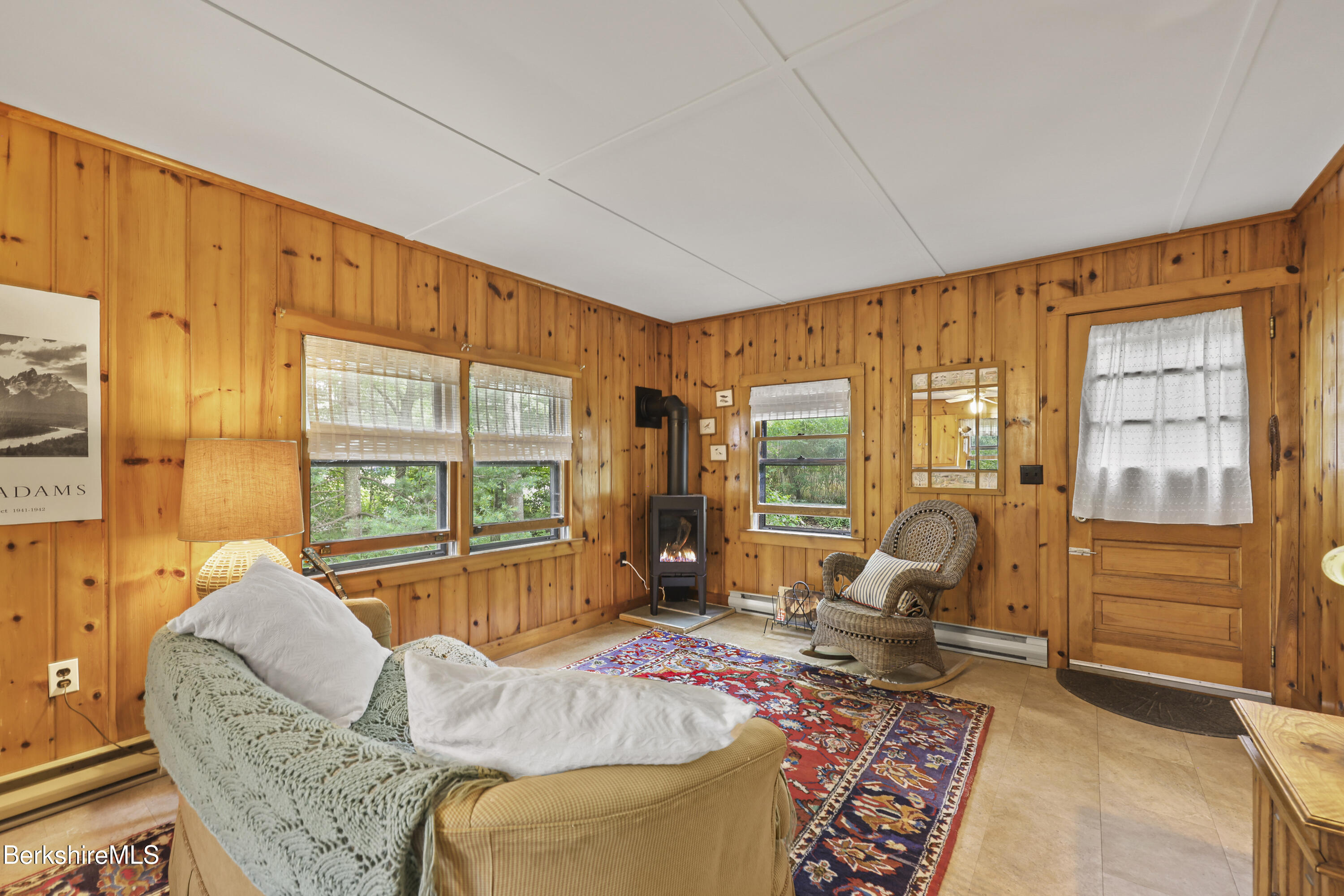 160 Chestnut Rd