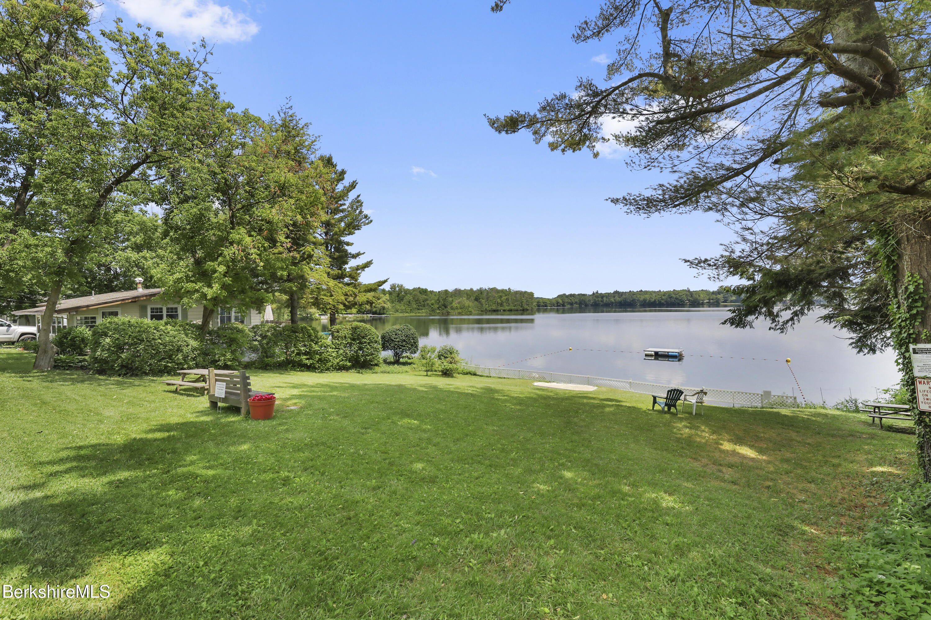 160 Chestnut Rd