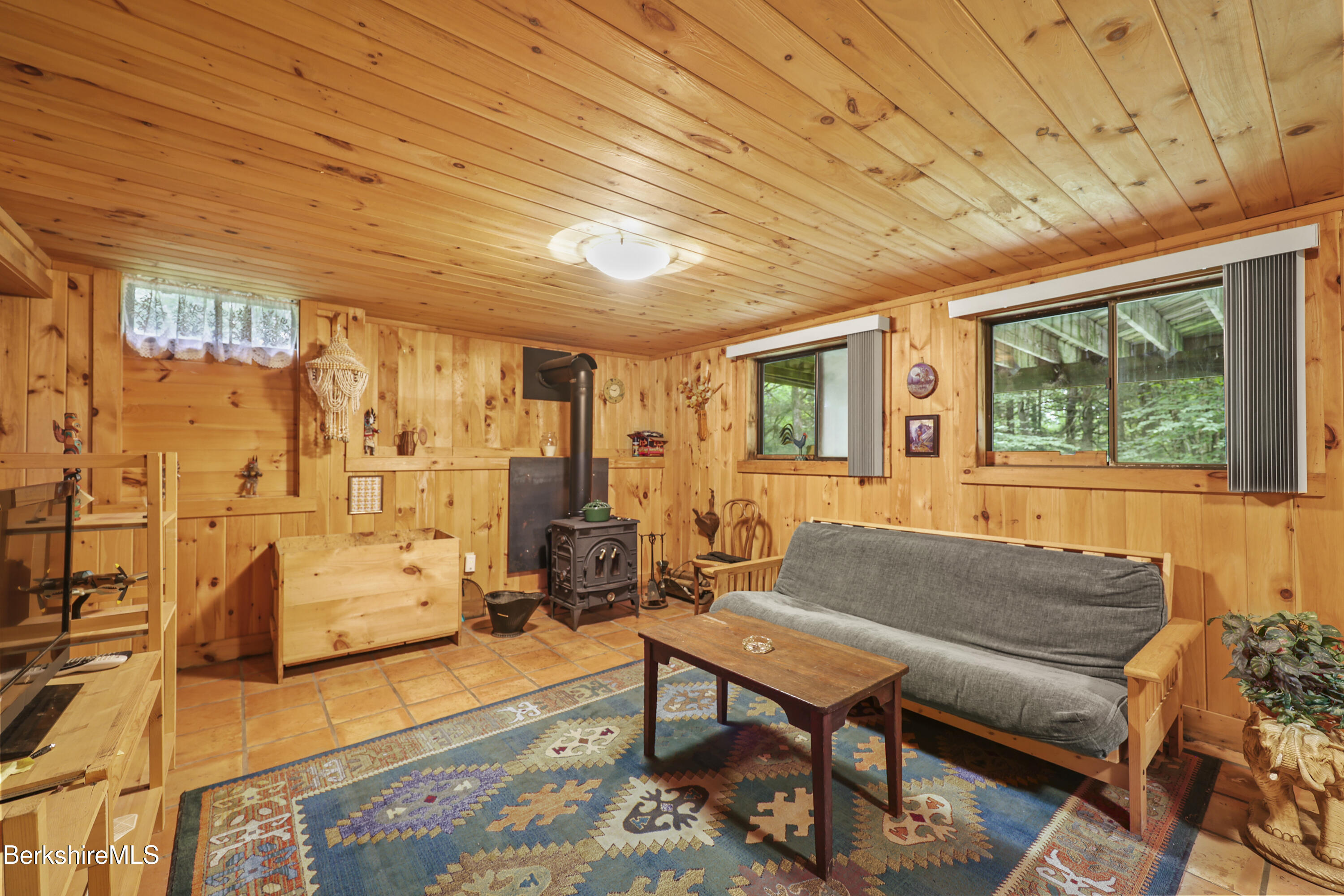 83 Beech Tree Ln