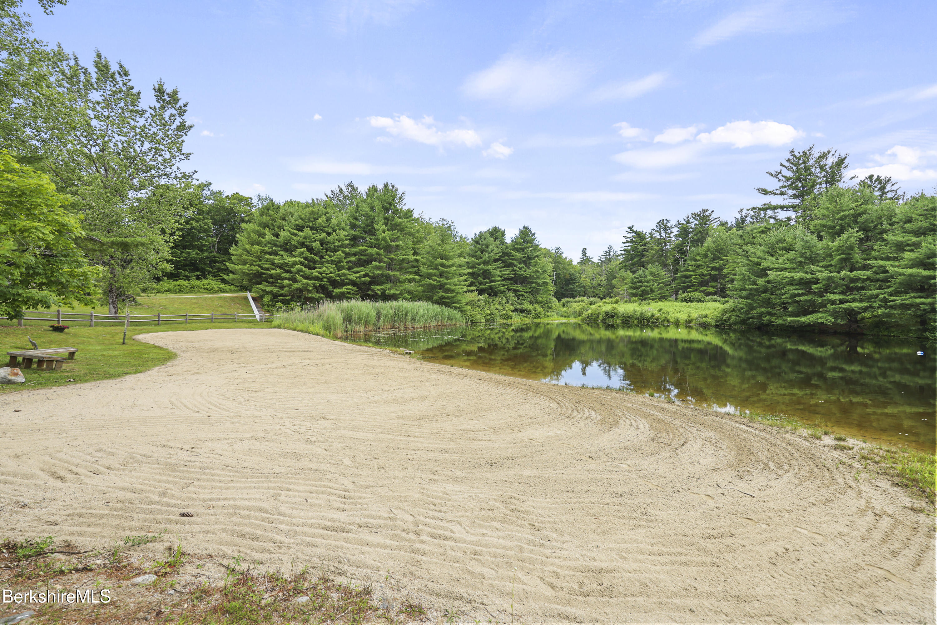 83 Beech Tree Ln