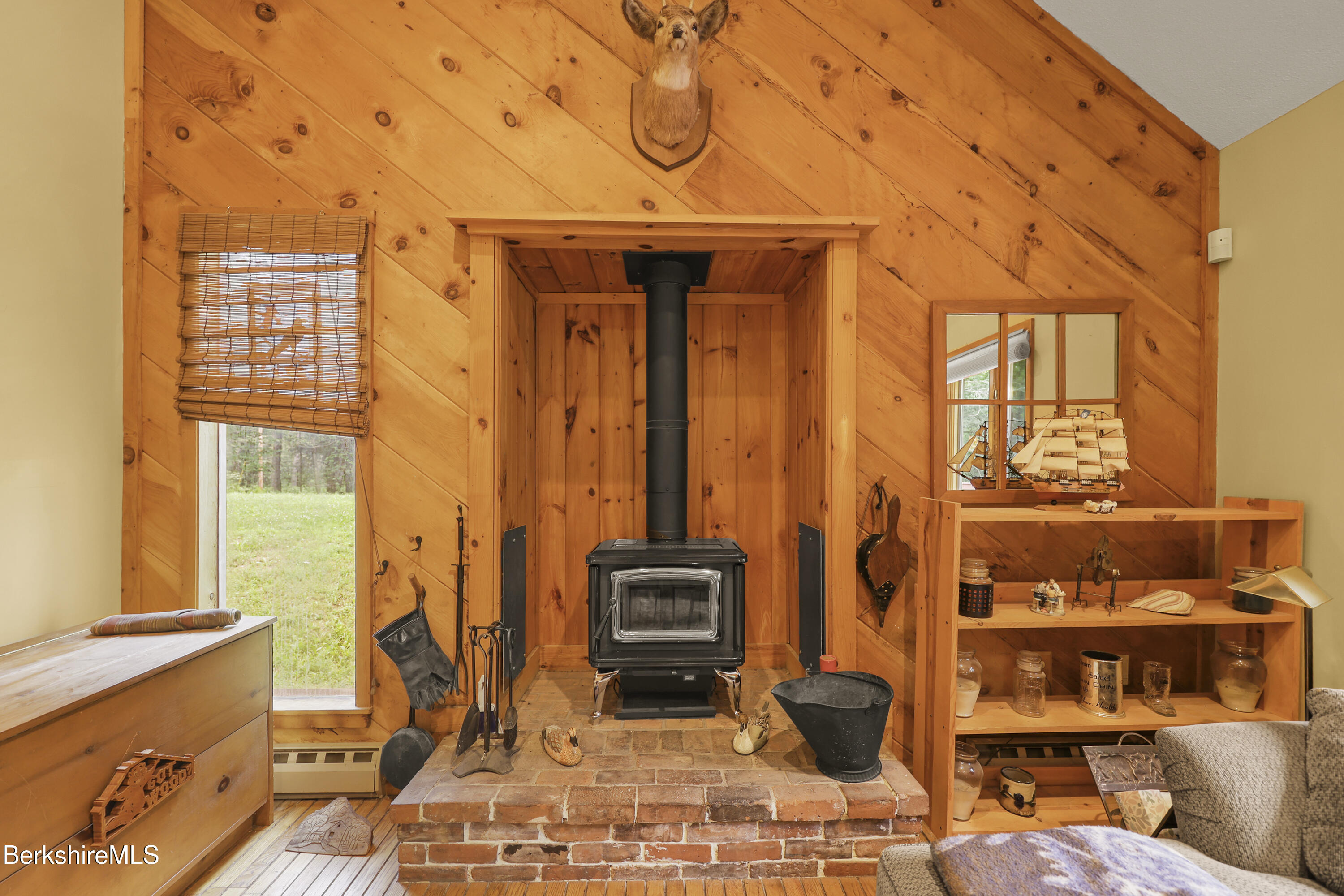 83 Beech Tree Ln