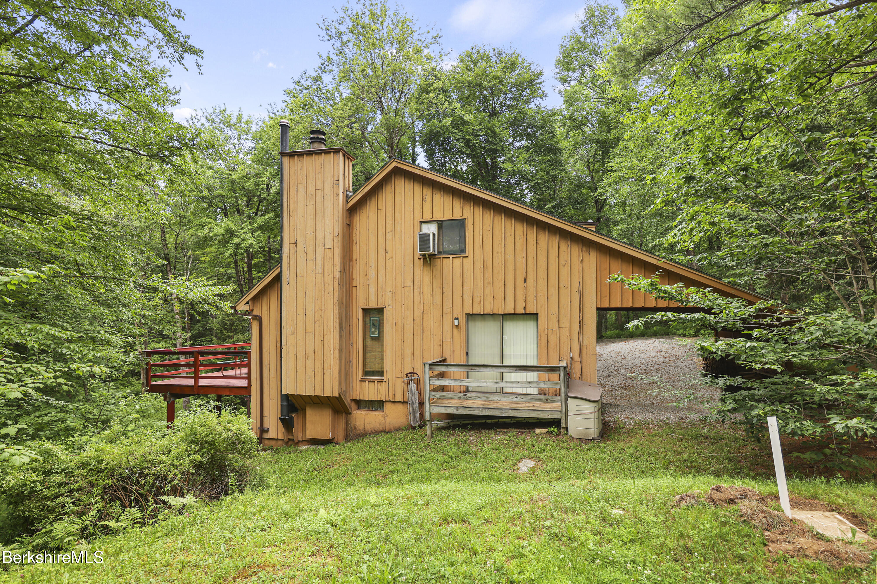83 Beech Tree Ln