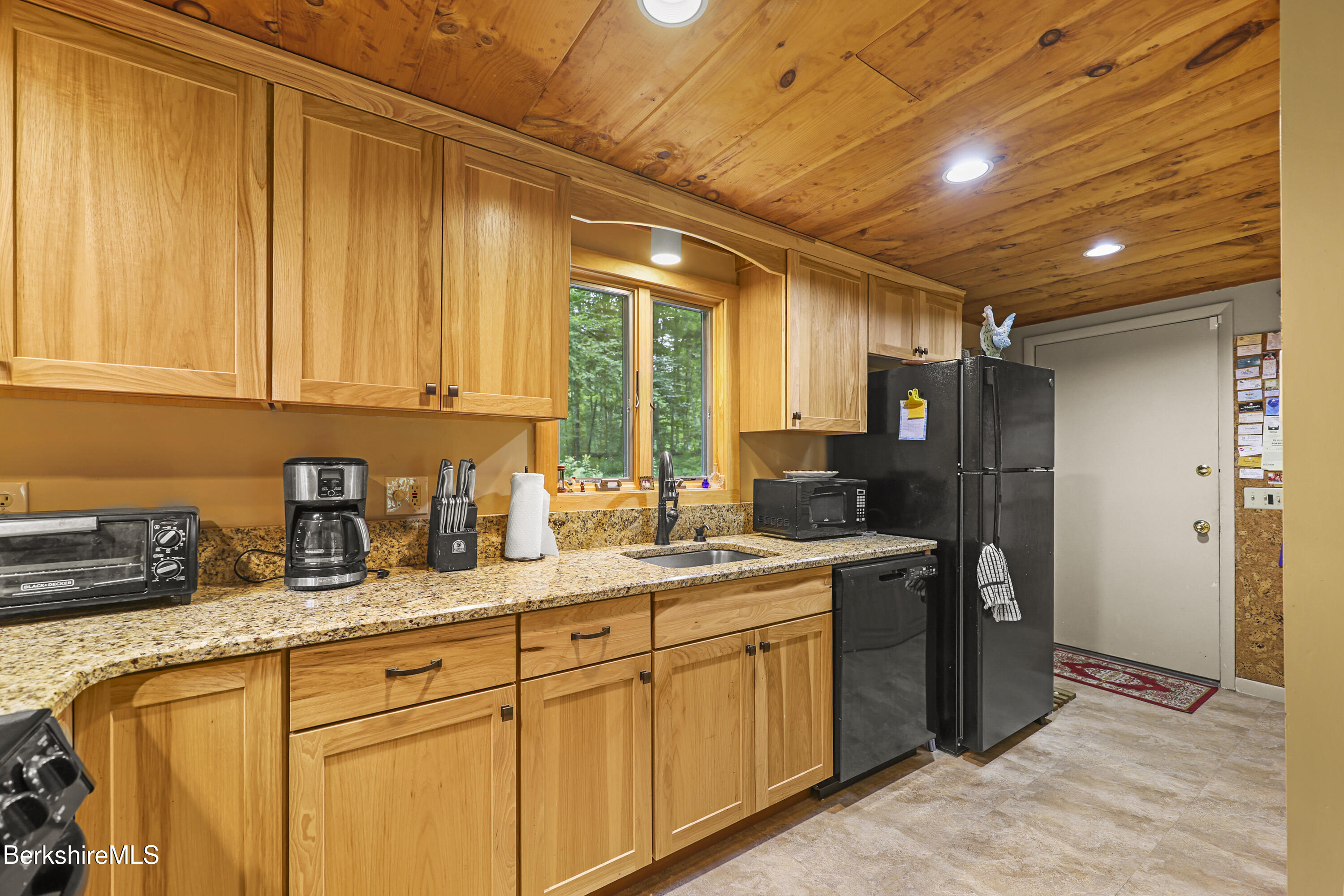83 Beech Tree Ln