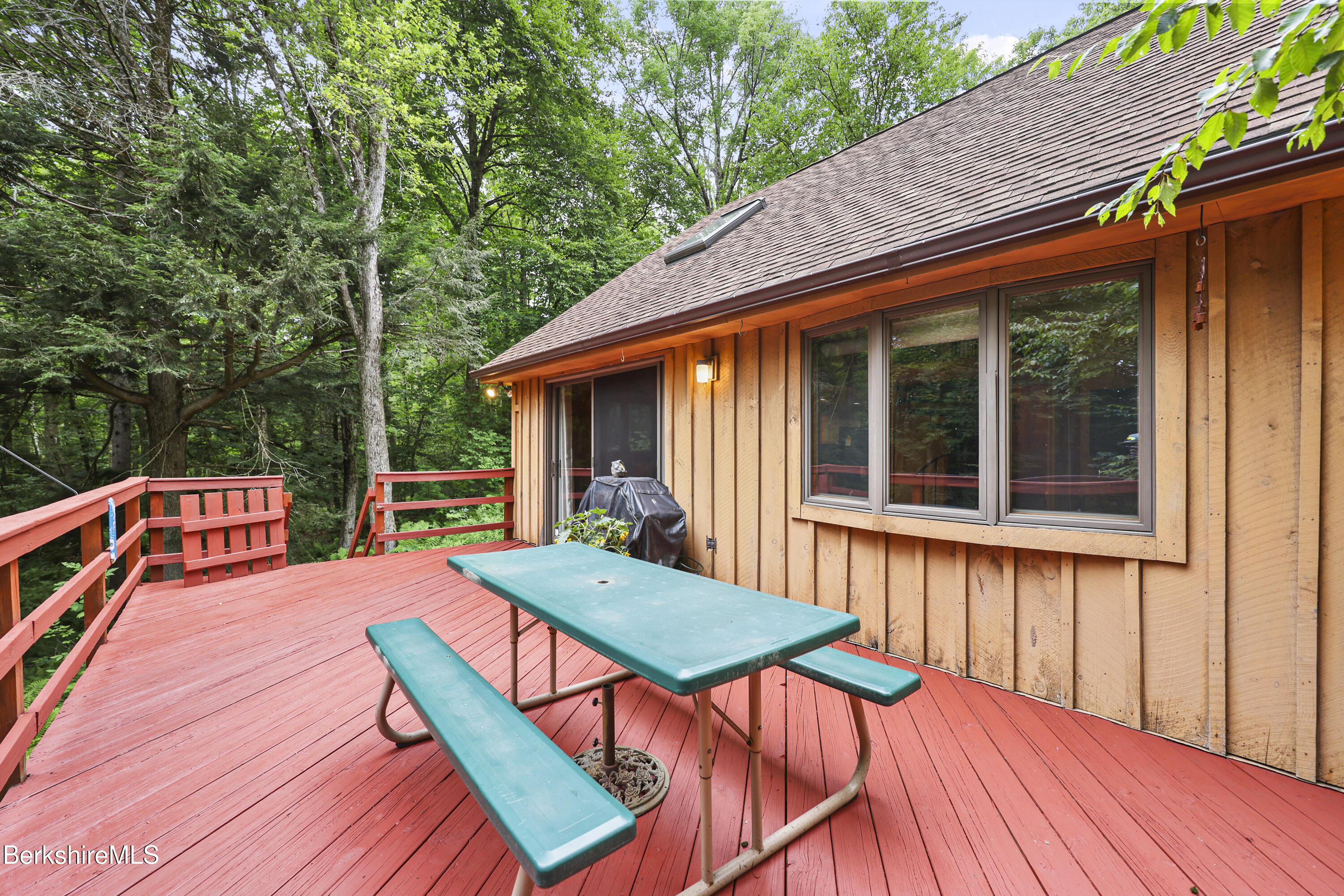 83 Beech Tree Ln
