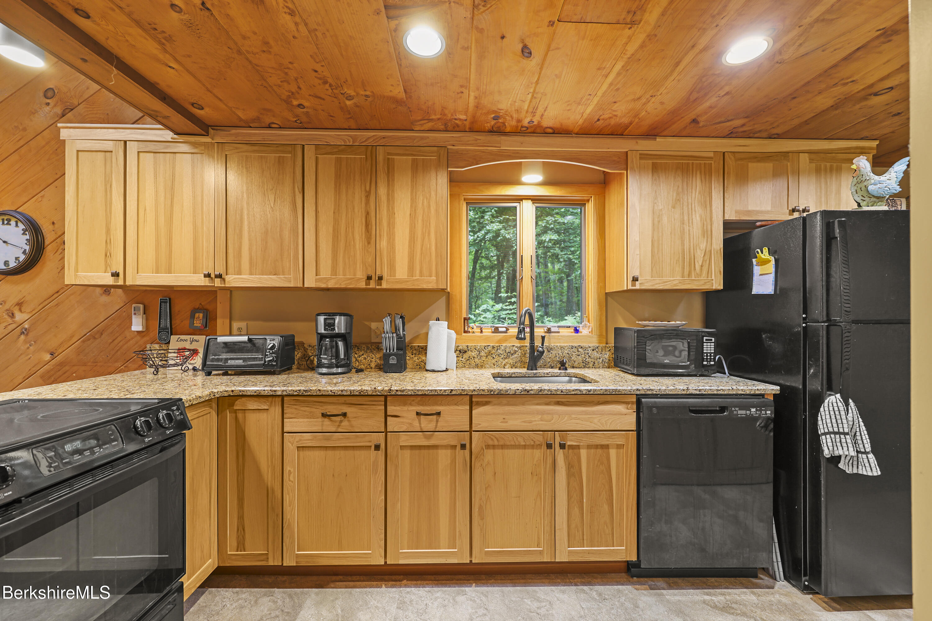 83 Beech Tree Ln
